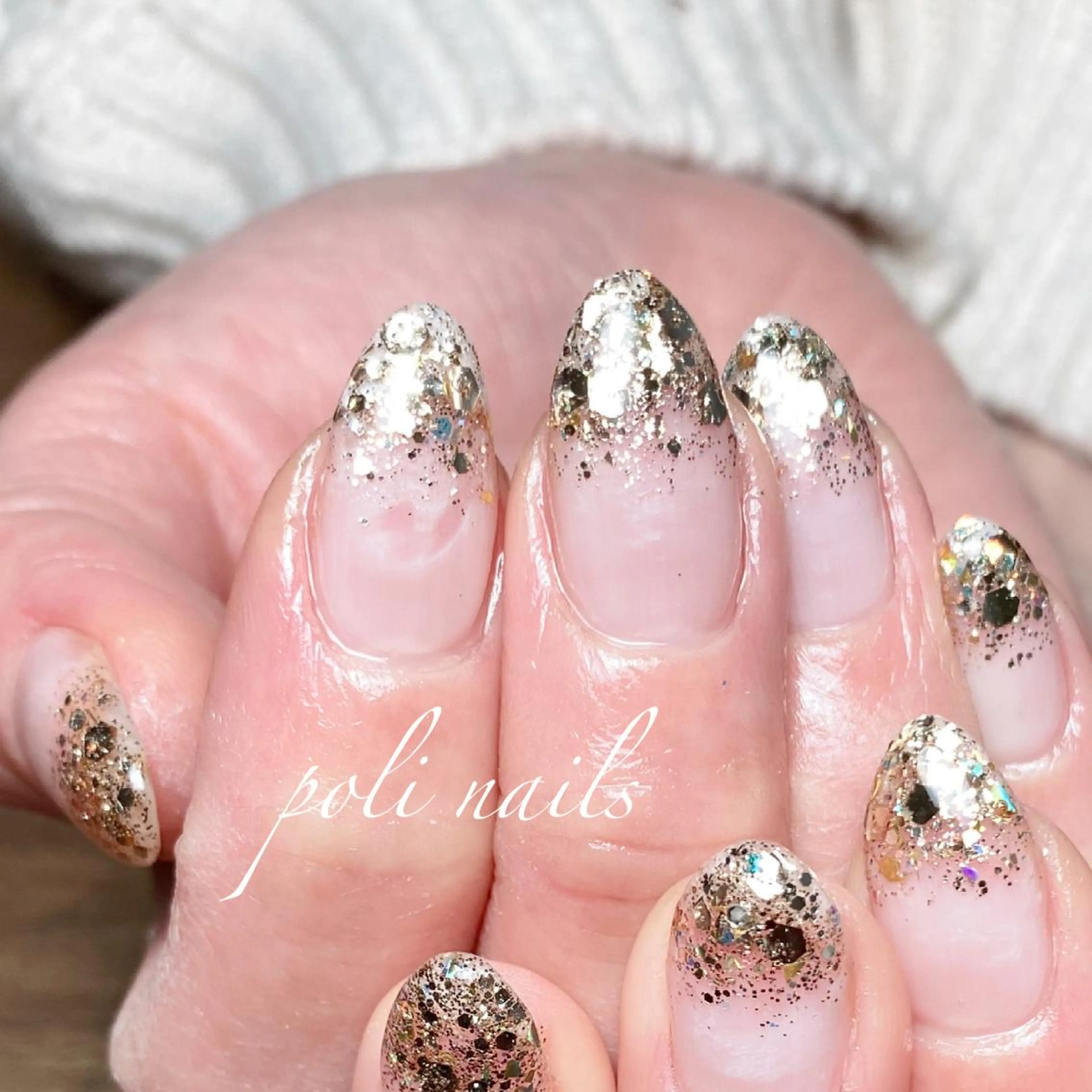 ネイル グラデーション ラメ(グリッター) ラメグラデーション ハンドネイル poli nailsのネイルデザイン