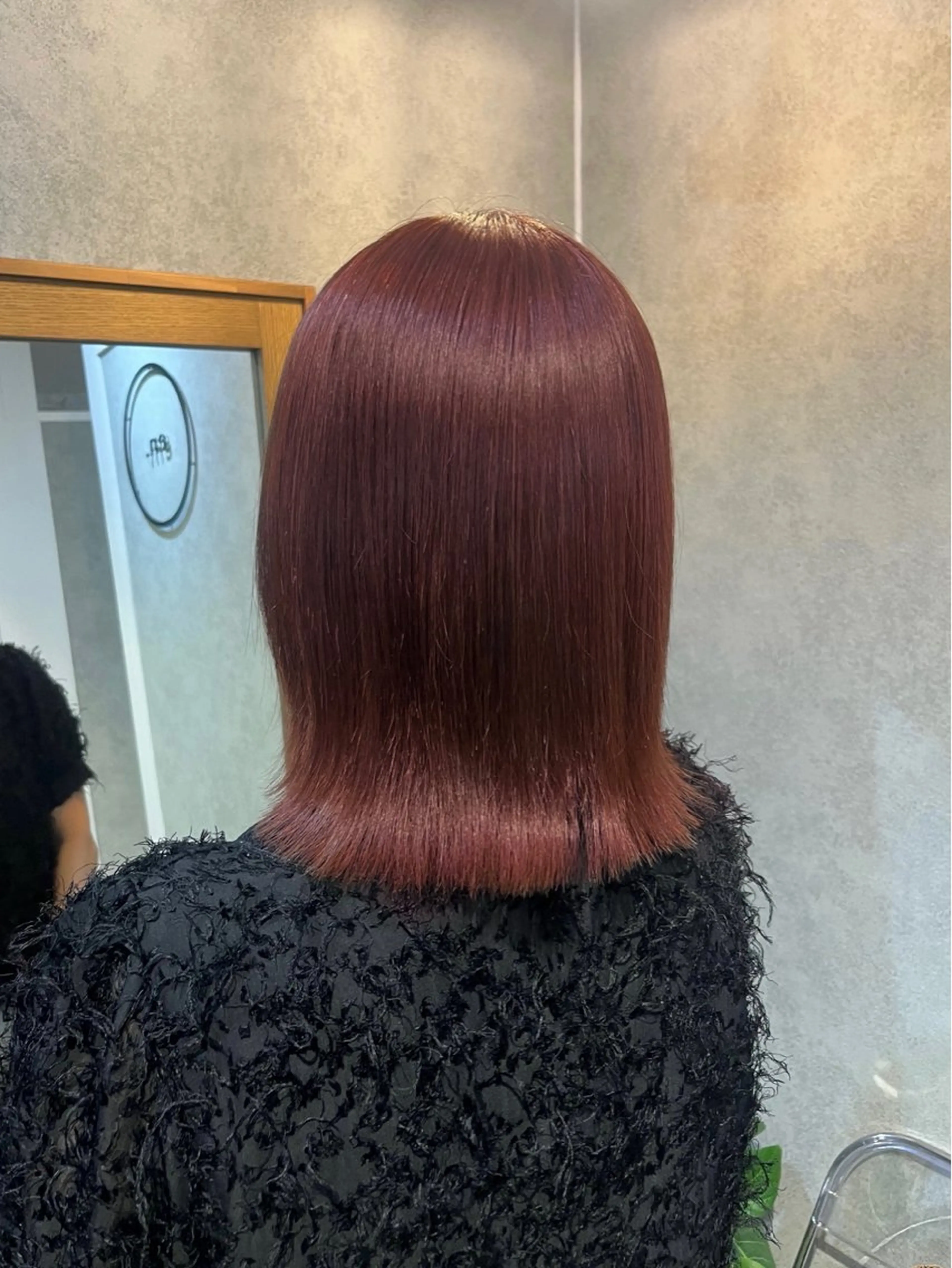 ミディアム カラー 切りっぱなしボブ ボブレイヤー ブリーチ ブラウンカラー ブリーチなしカラー カット ヘアカラー トリートメント ボブ/プツッとボブ/ 暖色カラー/モエのヘアスタイル