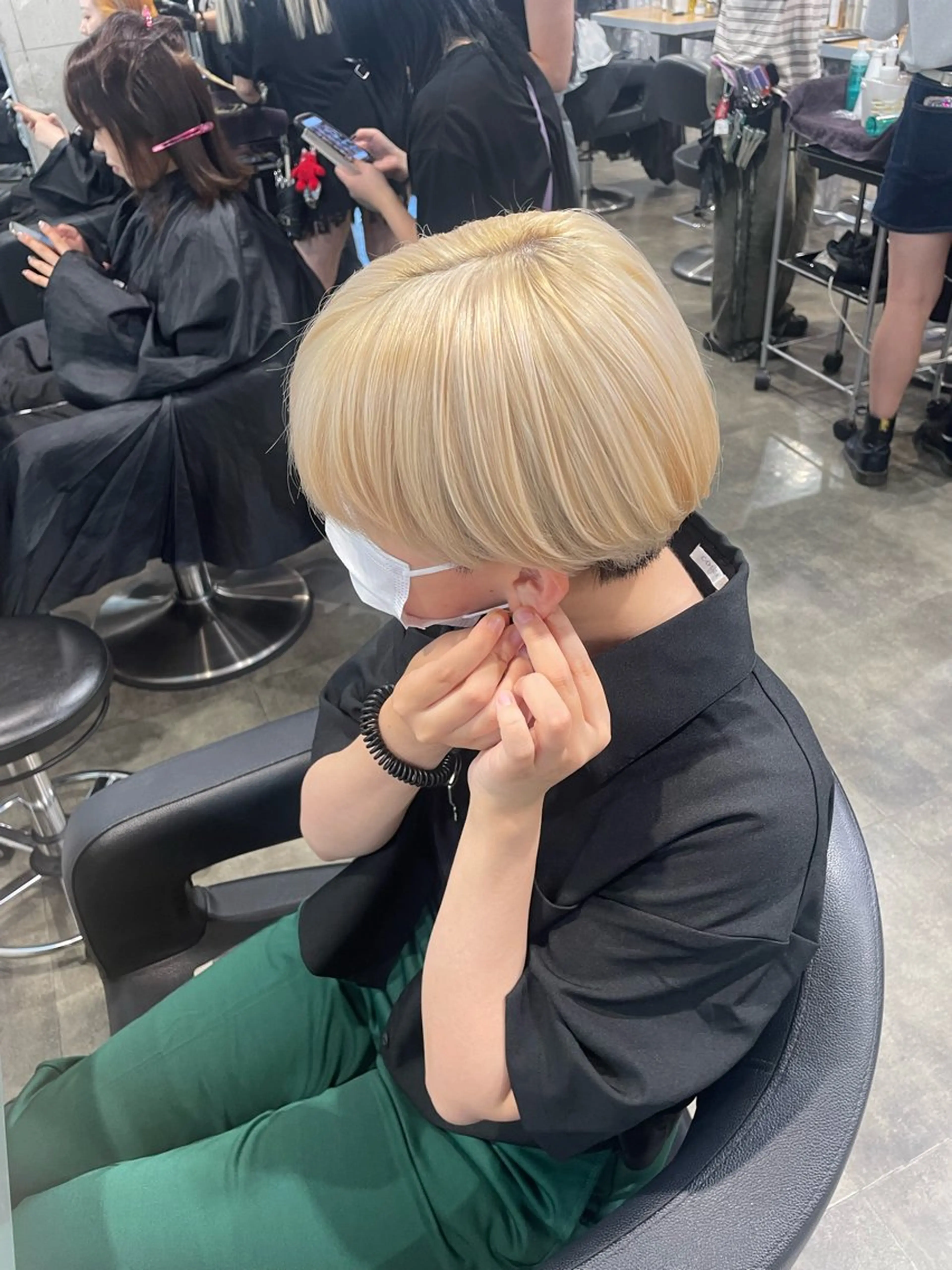 ショート カラー ヘアカラー ハイトーンブロンド 横浜💞ミオのヘアスタイル