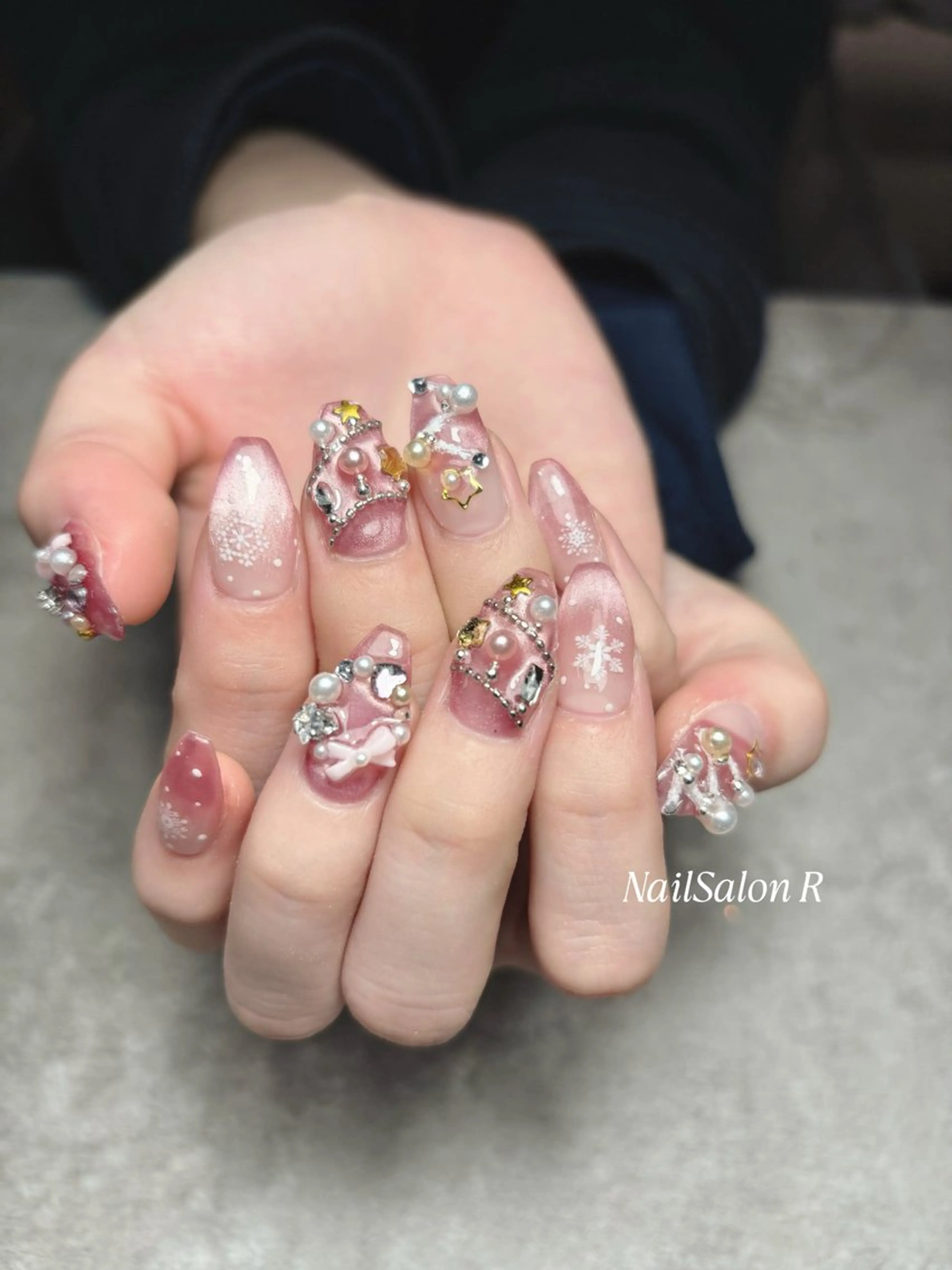 ネイル アートネイル チークネイル 長さ出し フットネイル ジェルネイル ハンドネイル NailSalon R(ネイルサロンアール)所属・NailSalonR 宮里のネイルデザイン