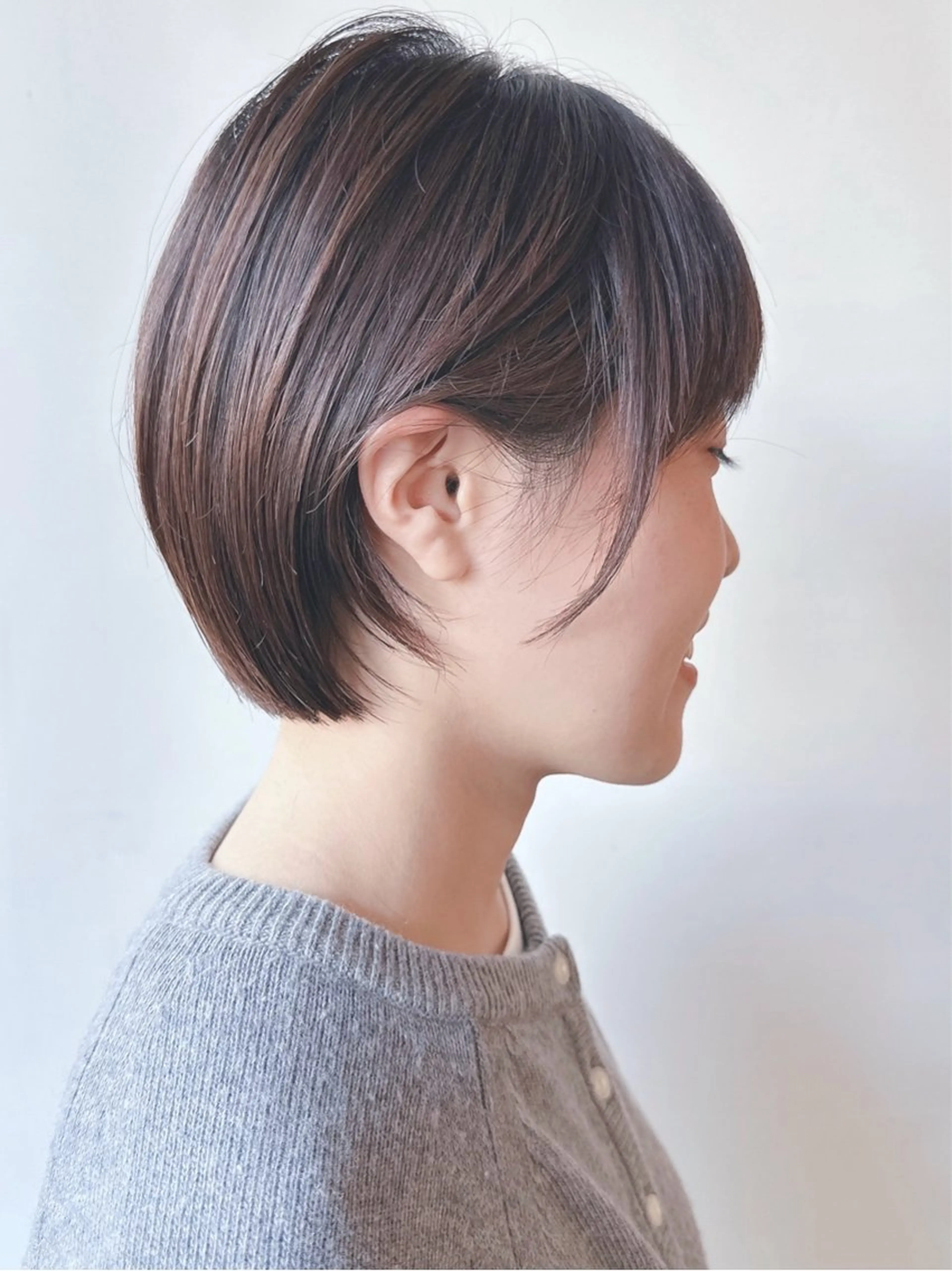 ショート とうい/パーマボブ/ くせ毛/丸みボブのヘアスタイル