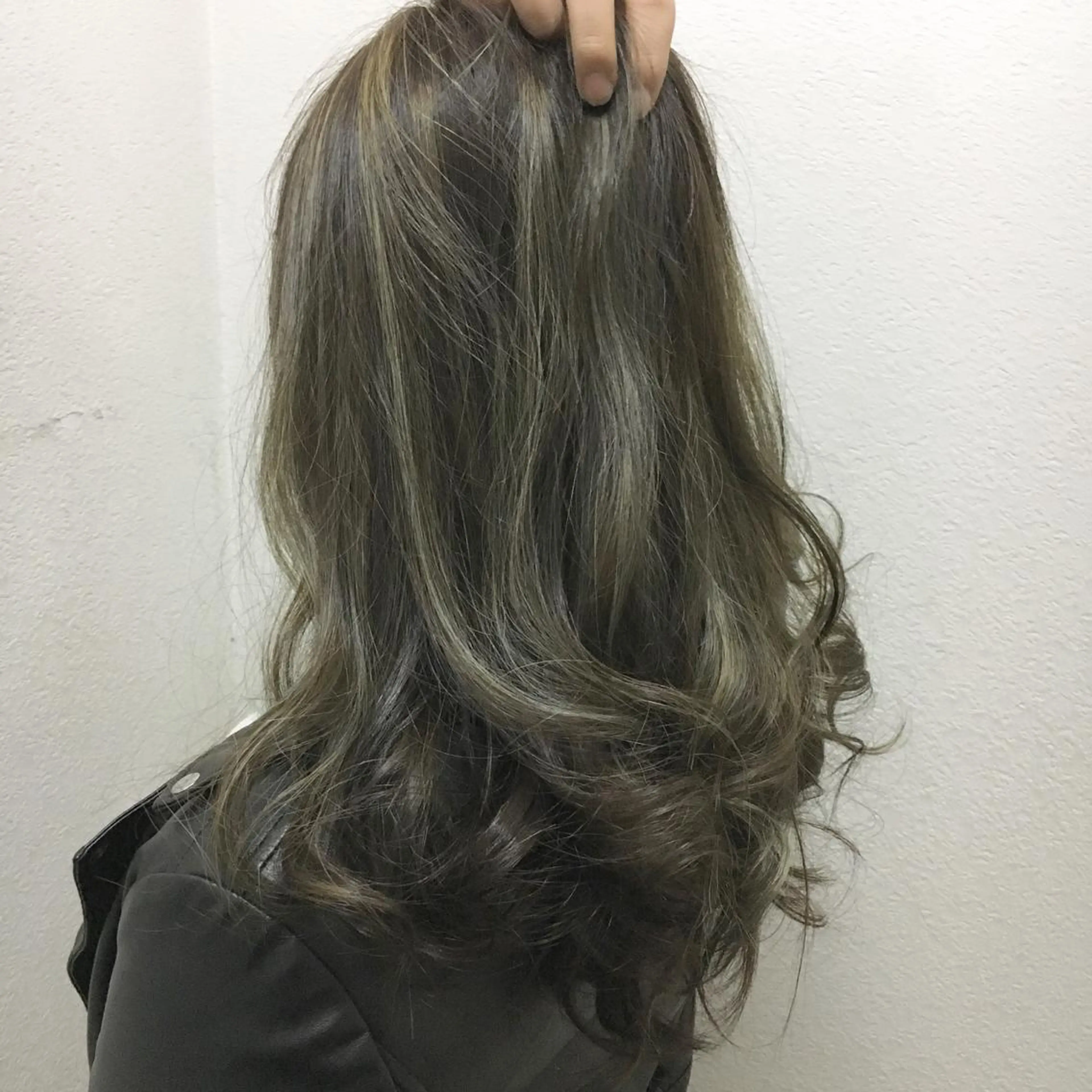 ミディアム カラー アディクシーカラー アッシュ 透明感カラー グレージュ ハイライトカラー JIL BLAN 京都のヘアスタイル