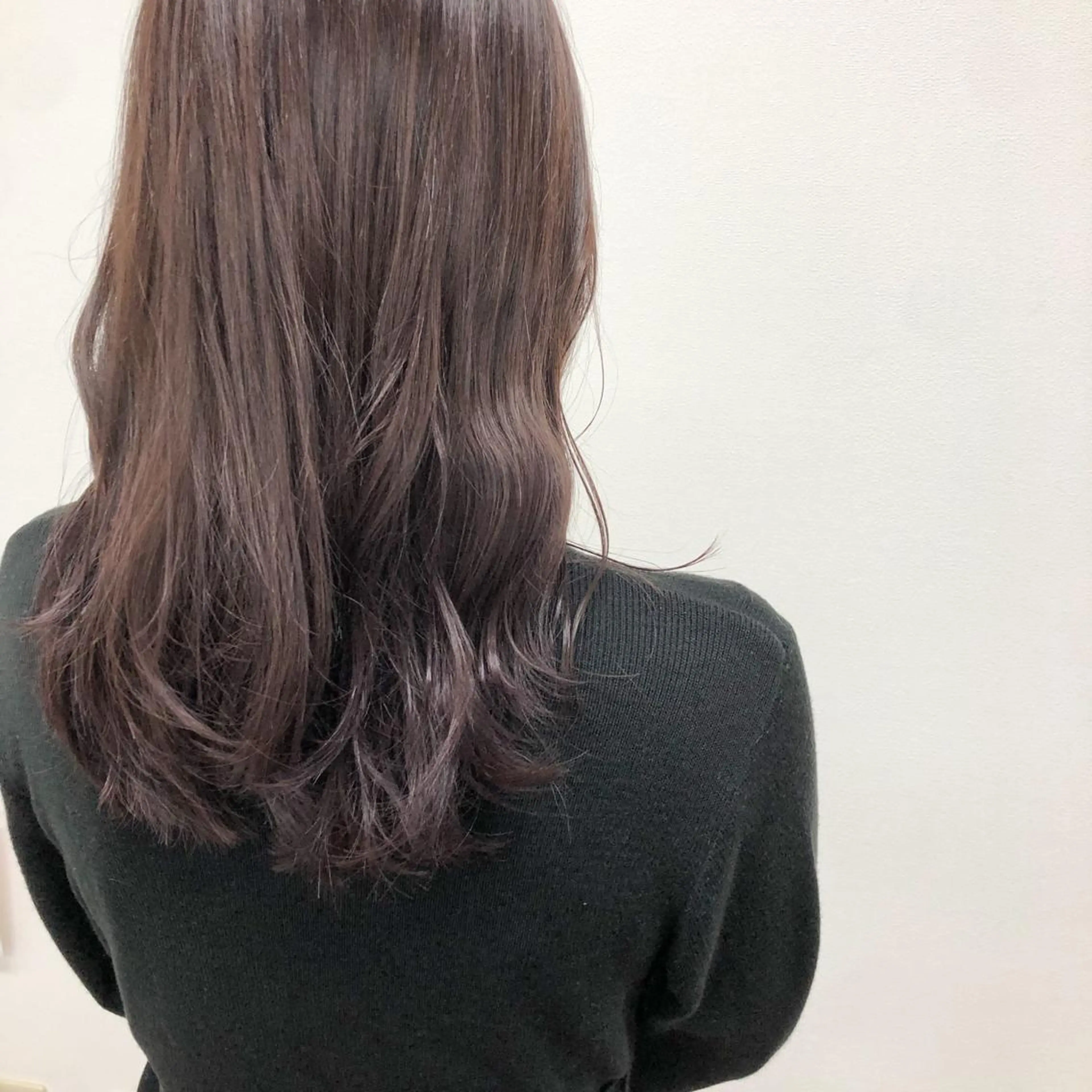 ロング カット ヘアカラー トリートメント シンタニ ナオトのヘアスタイル