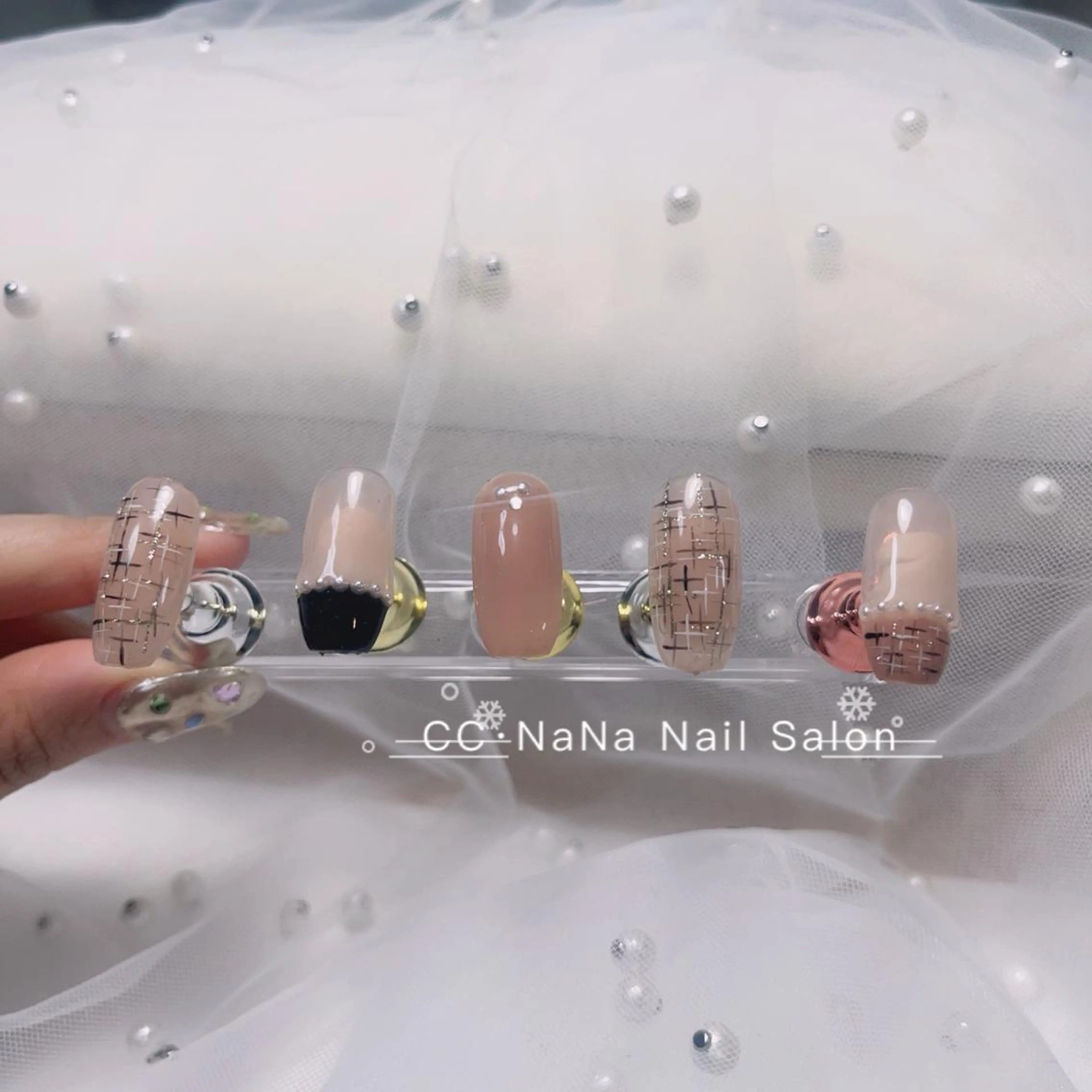 ネイル ジェルネイル パラジェル スカルプネイル ハンドネイル CC  NaNa ワンホンネイル🌙Nのネイルデザイン