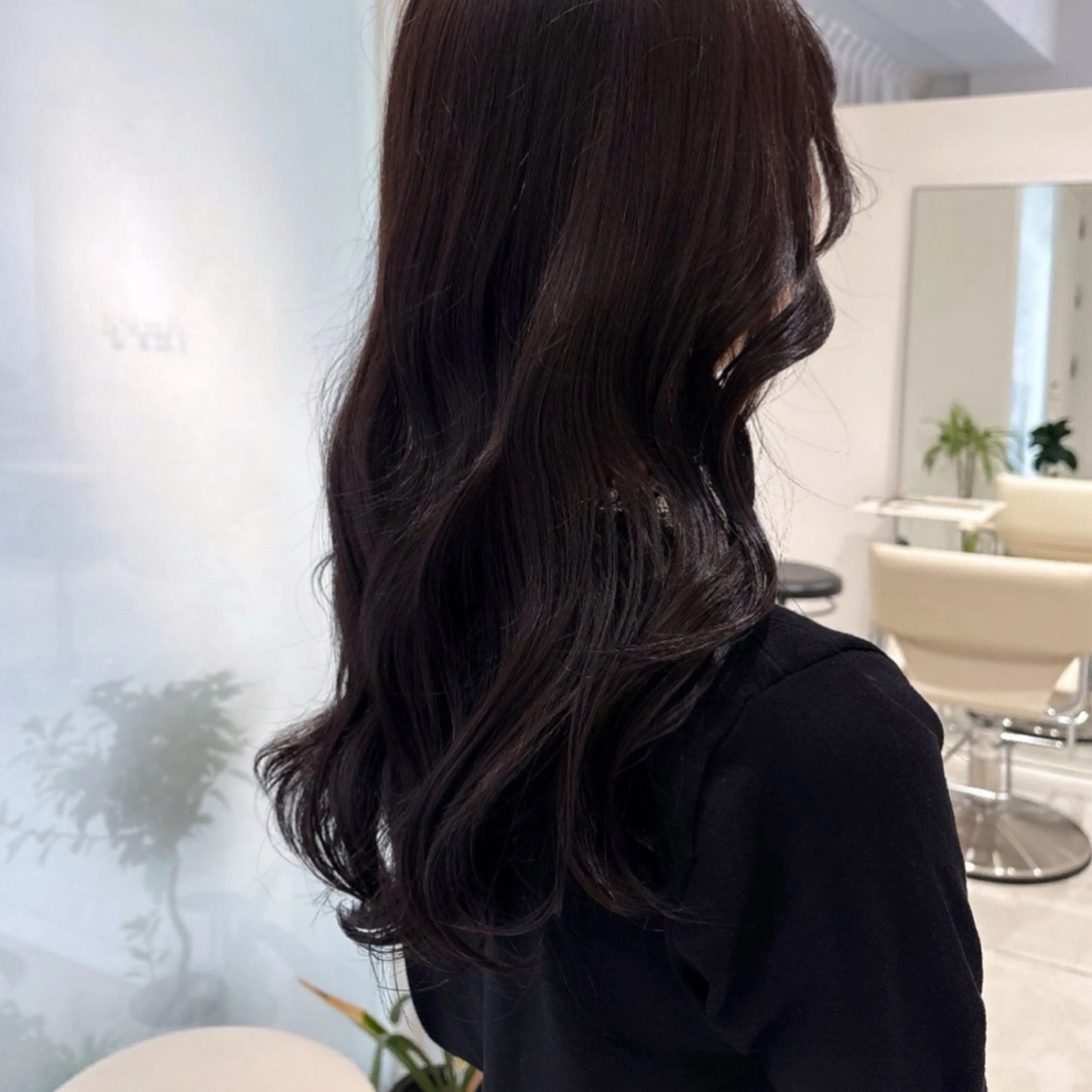 セミロング カラー ブラウンカラー 透明感カラー ダークグレー ダークグレージュ グレージュ カット ヘアカラー トリートメント ヘッドスパ ヘアセット カジュアルを女っぽく 𝗮𝘆𝗮𝗰𝗼のヘアスタイル