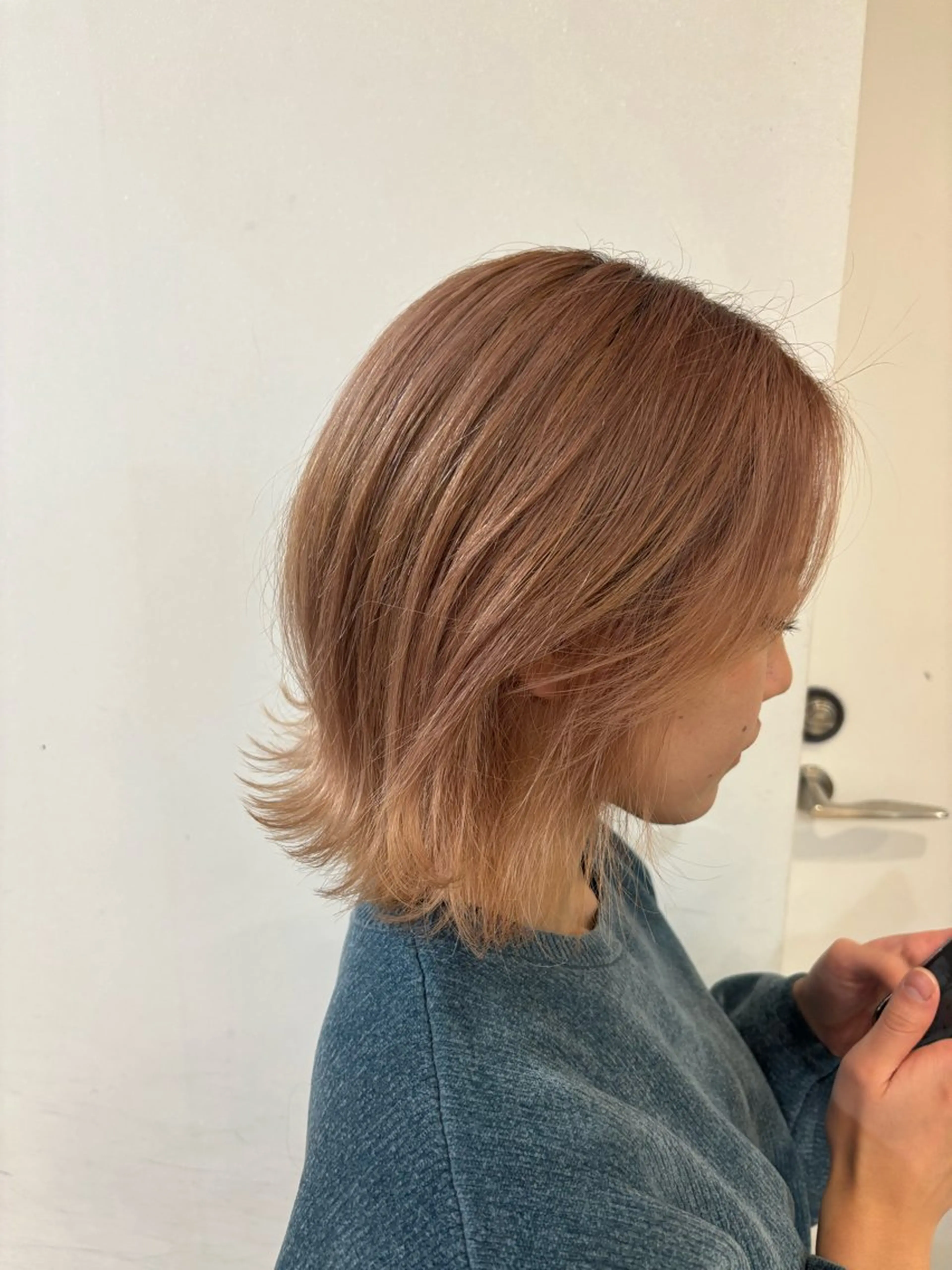 ミディアム ボブ 外ハネヘア 野原 翔太のヘアスタイル