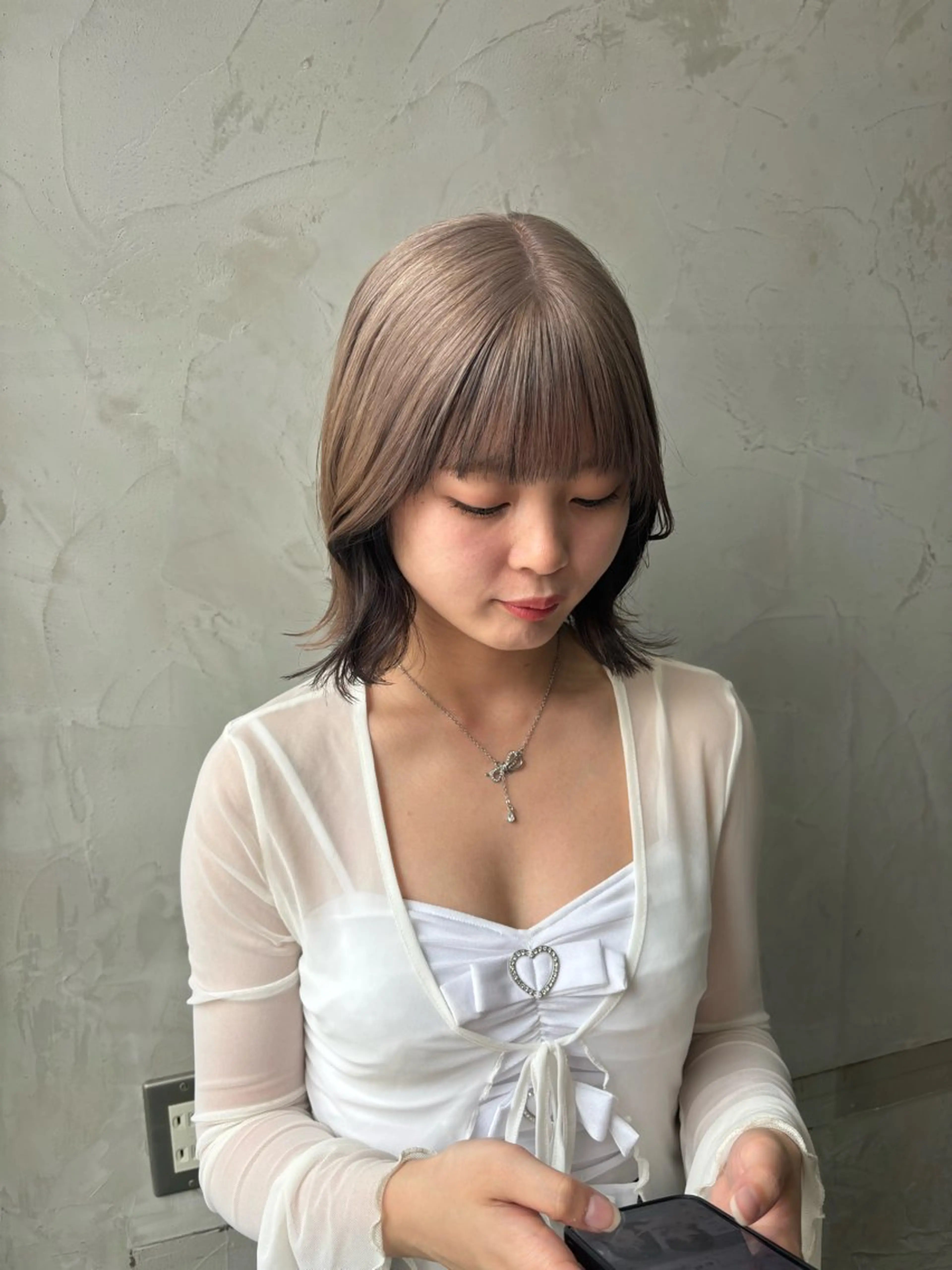 カラー ベージュカラー ブラウンカラー デザインカラー ミルクティーベージュ fudge所属・MaisonHALU 松浦光咲のヘアスタイル