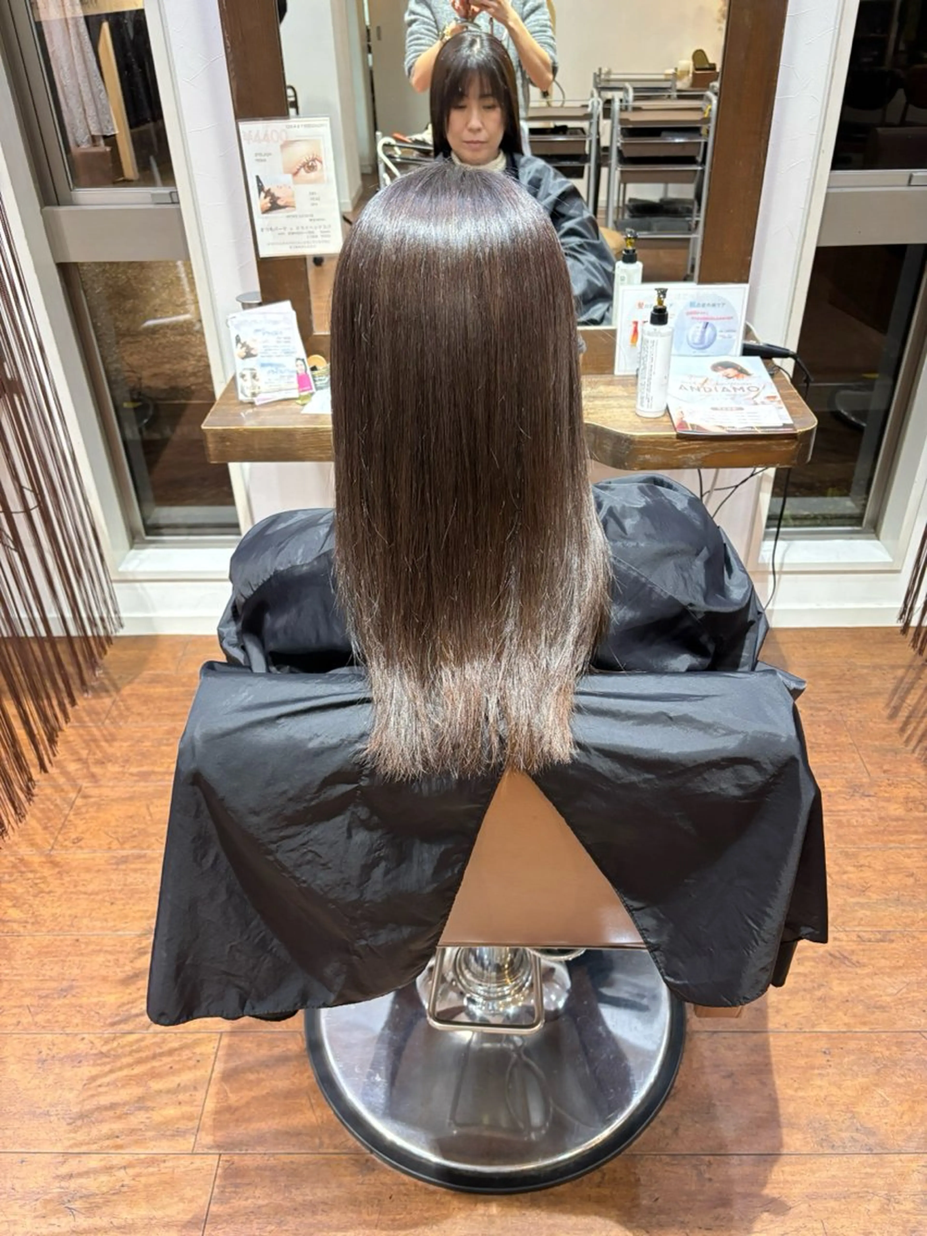 ロング ヘアカラー 天野 妃菜のヘアスタイル