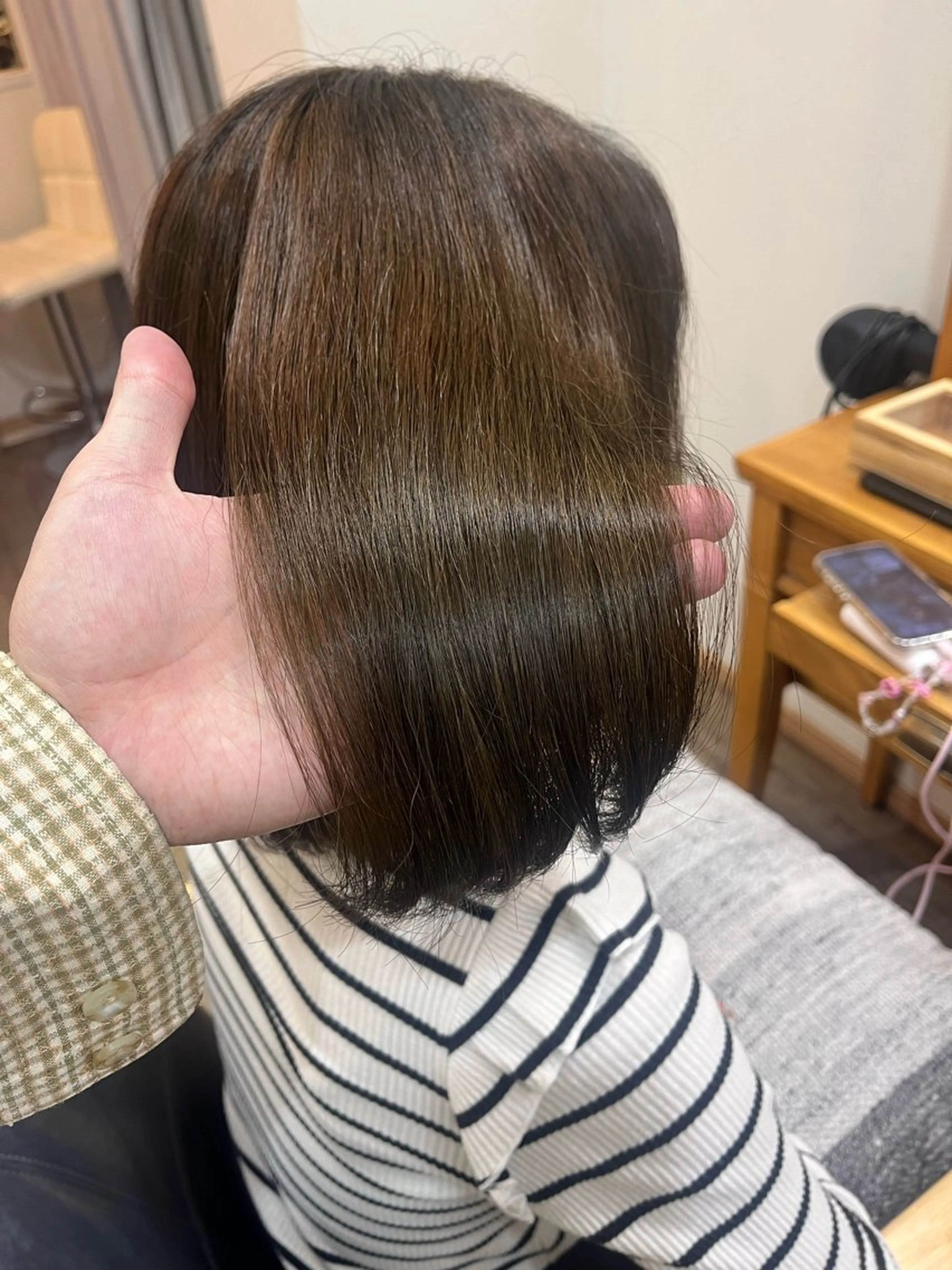 ミディアム 浅原 恵樹のヘアスタイル