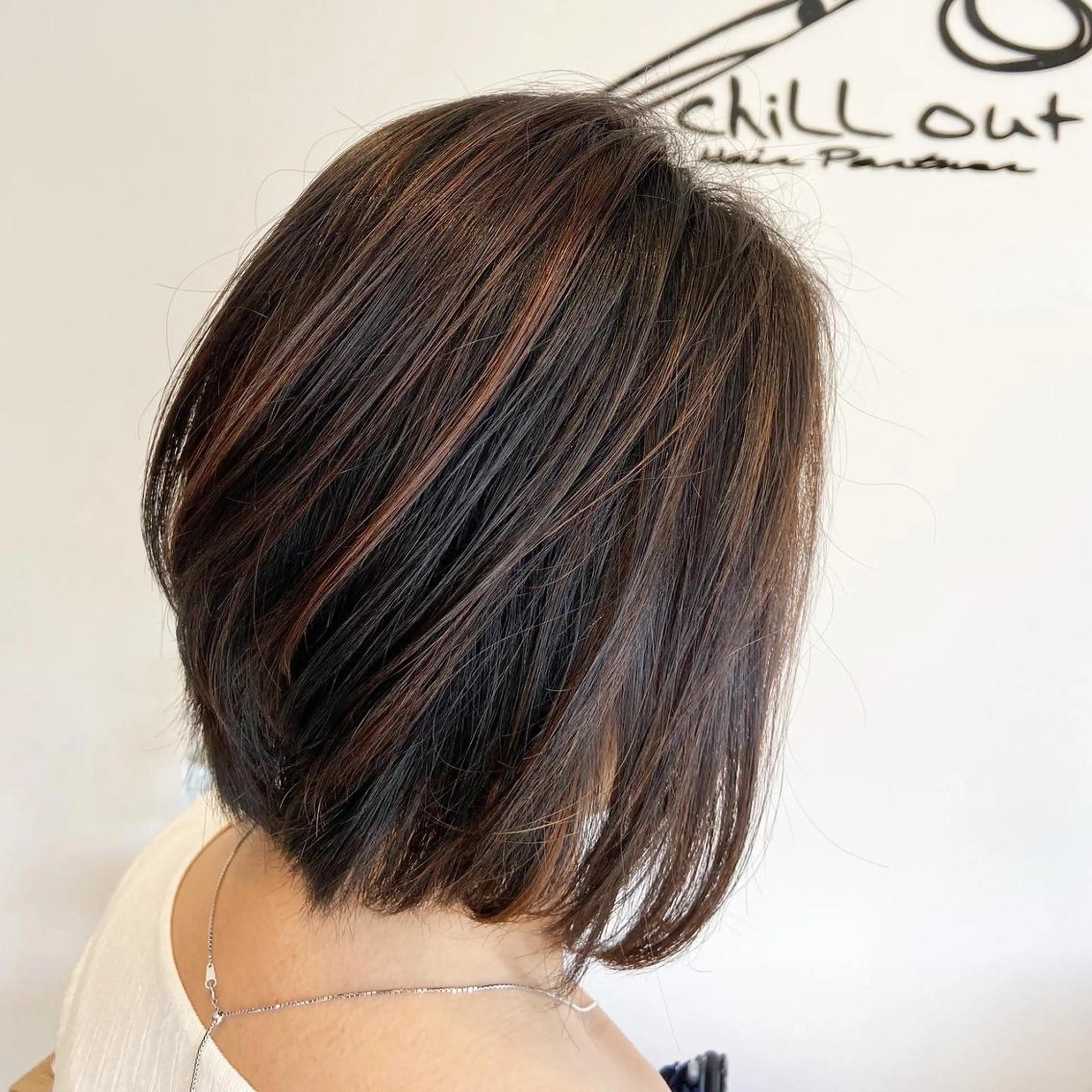 ミディアム カラー ハイライトカラー ボブ ハイライト chill out 南塚口本店のヘアスタイル