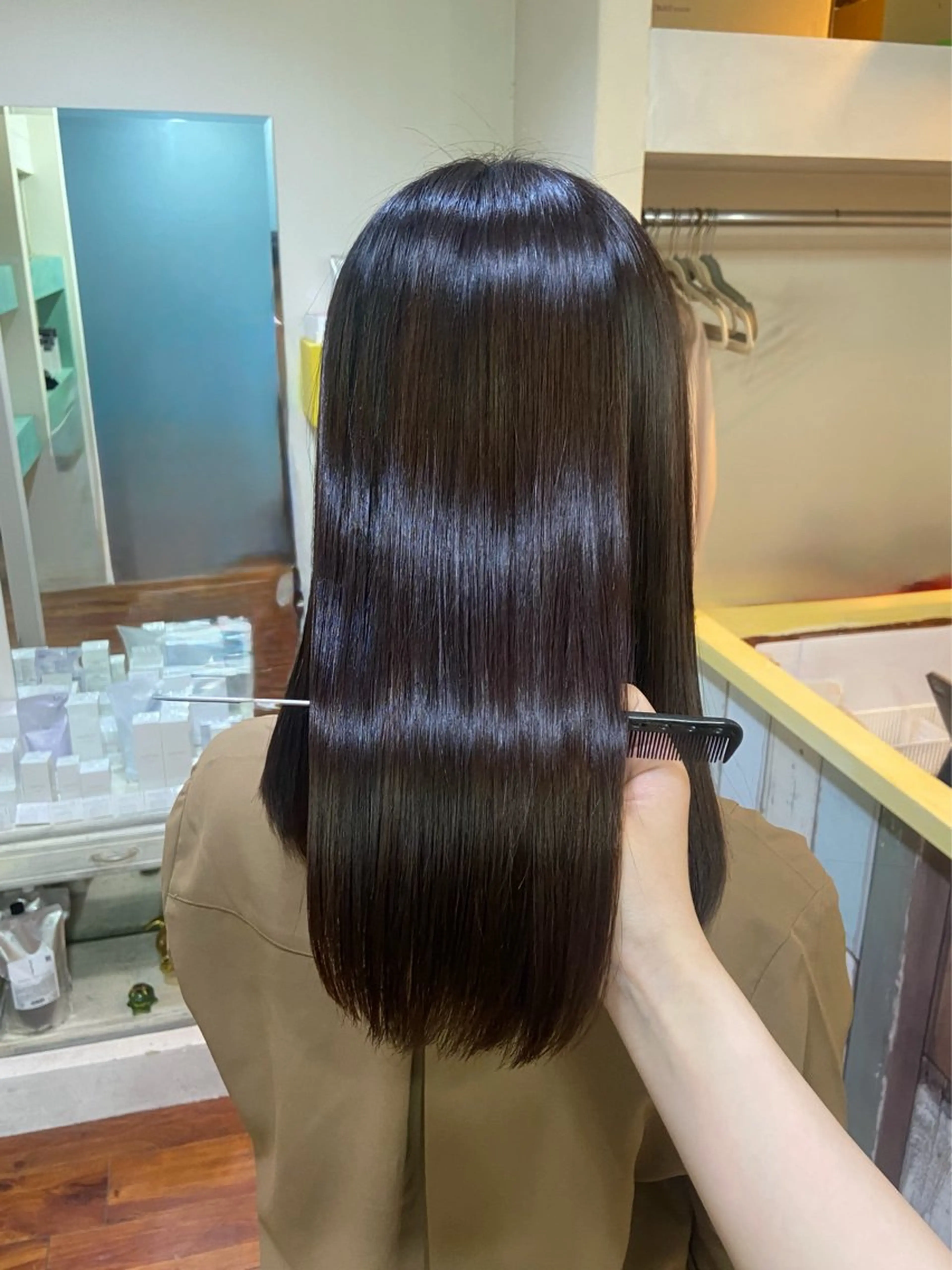 セミロング 髪質改善 縮毛矯正 酸性ストレート カット 縮毛矯正 トリートメント 髪質改善/ストレート /透明感/西川奈穂のヘアスタイル