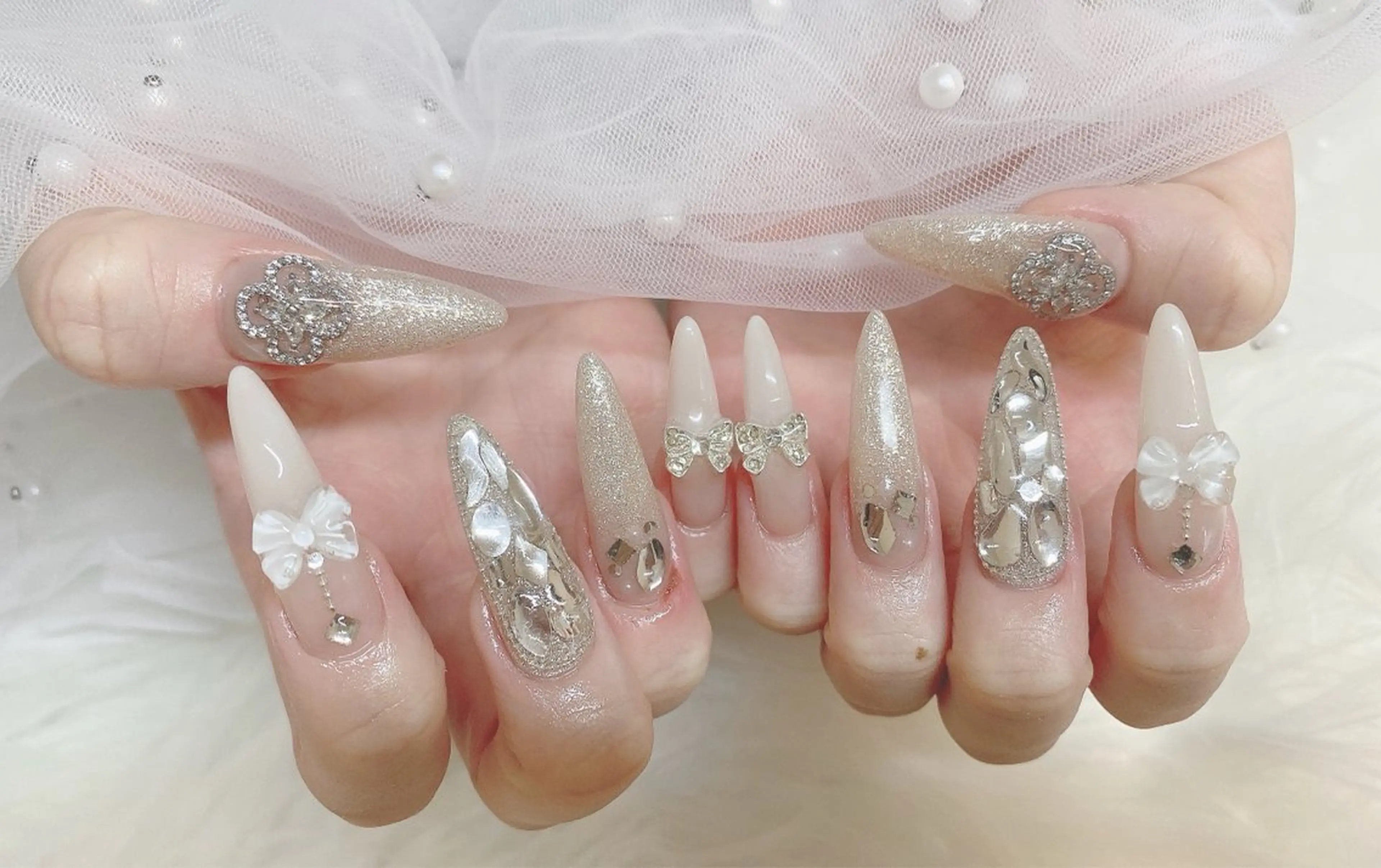 ネイル ハンドネイル PLATA LISAのネイルデザイン