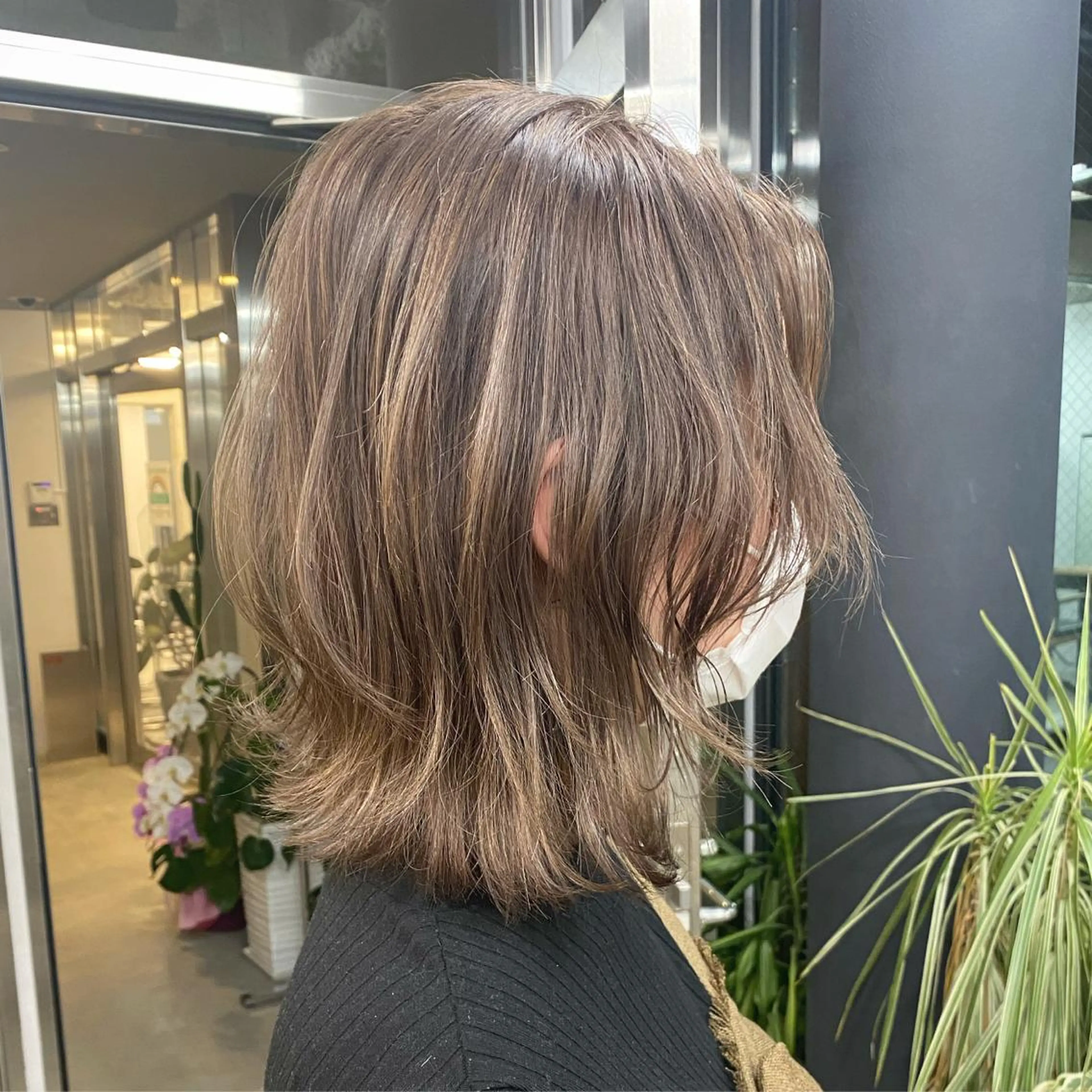 ミディアム カラー ハイライトカラー ハイライト RAYGLOW  by Headlight 東海店所属・海外ヘア スタイルRIOのヘアスタイル