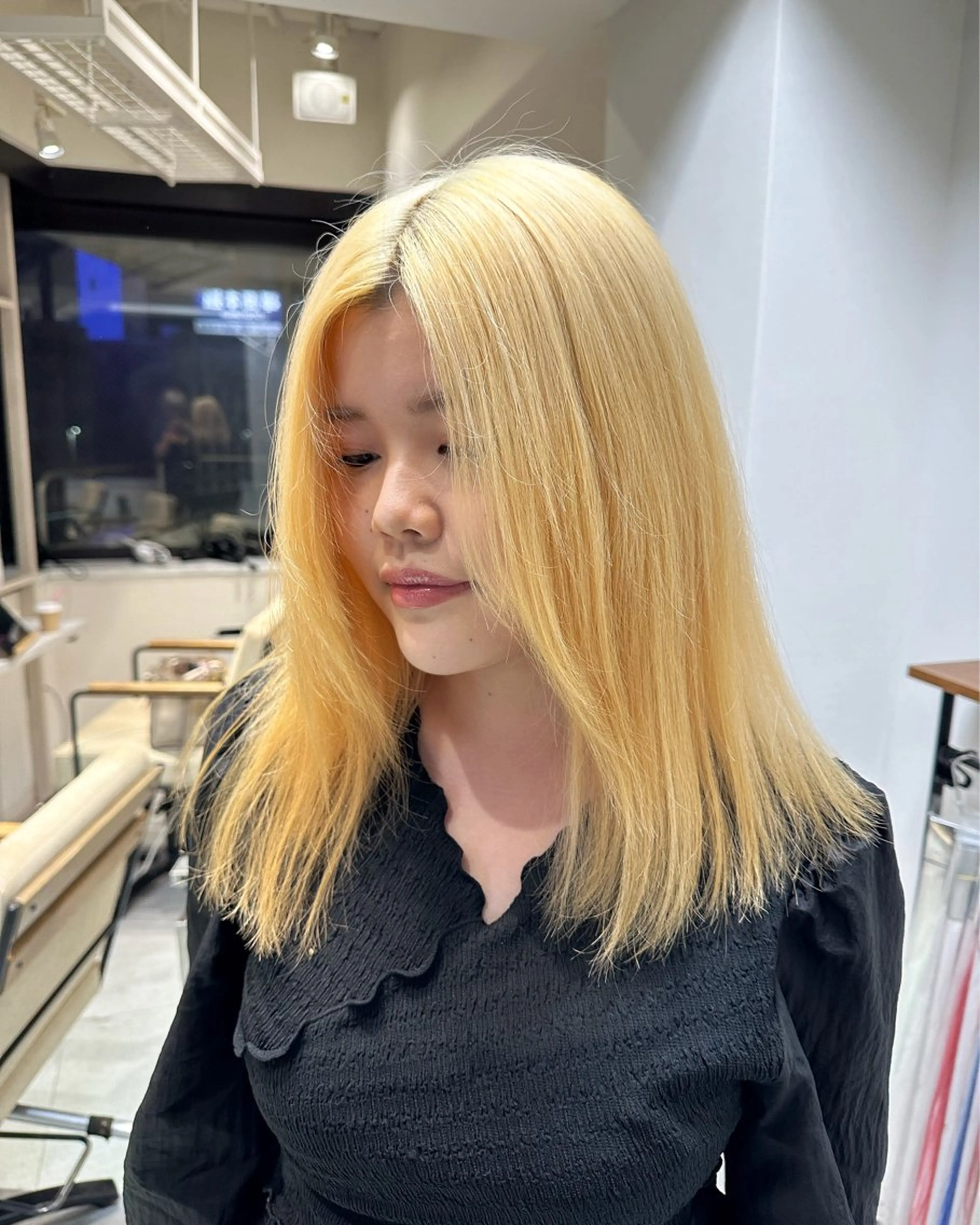 セミロング ヘアカラー Maria 梅田デザインカラーのヘアスタイル