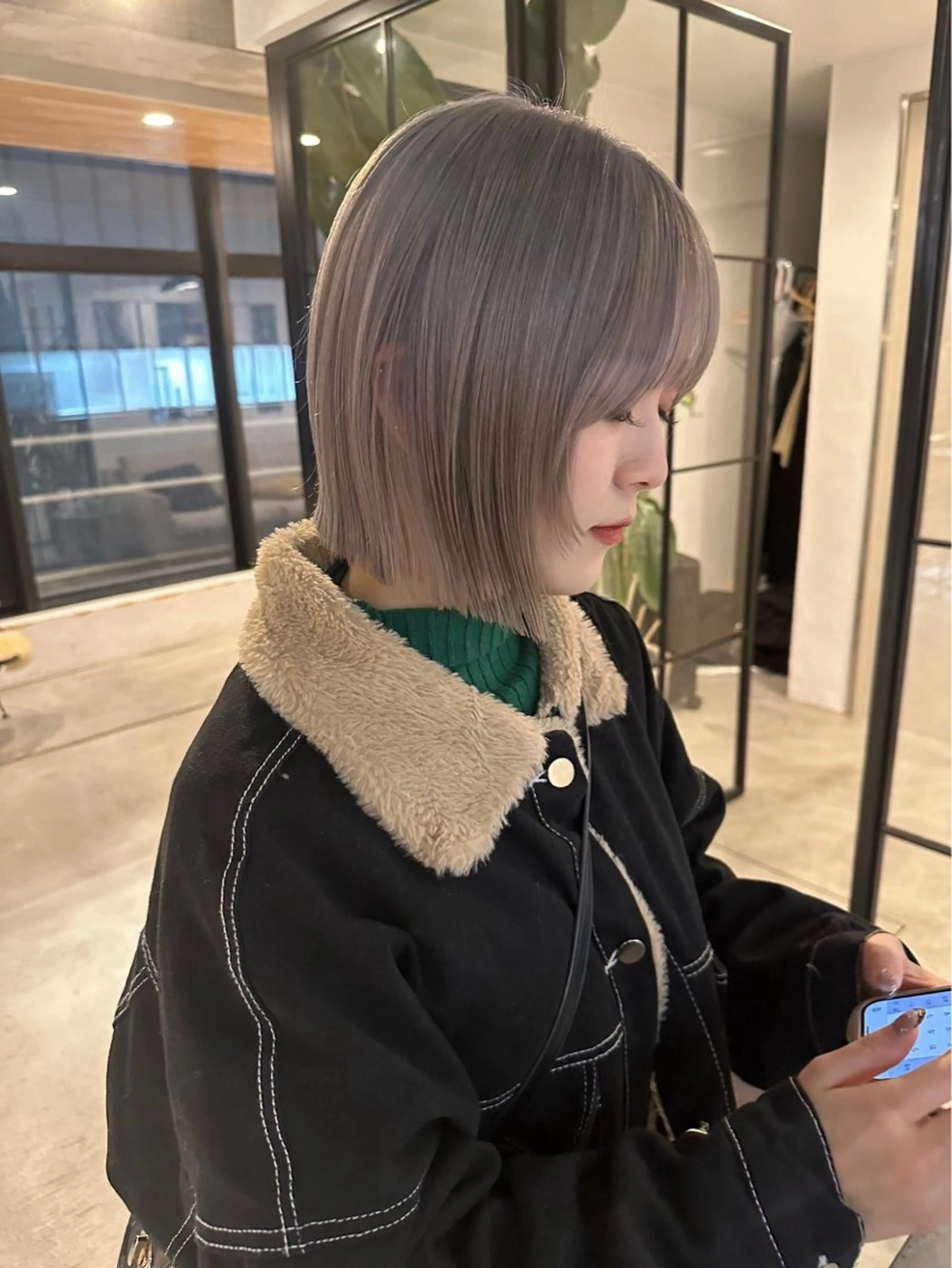 ミディアム 小山 水綺のヘアスタイル