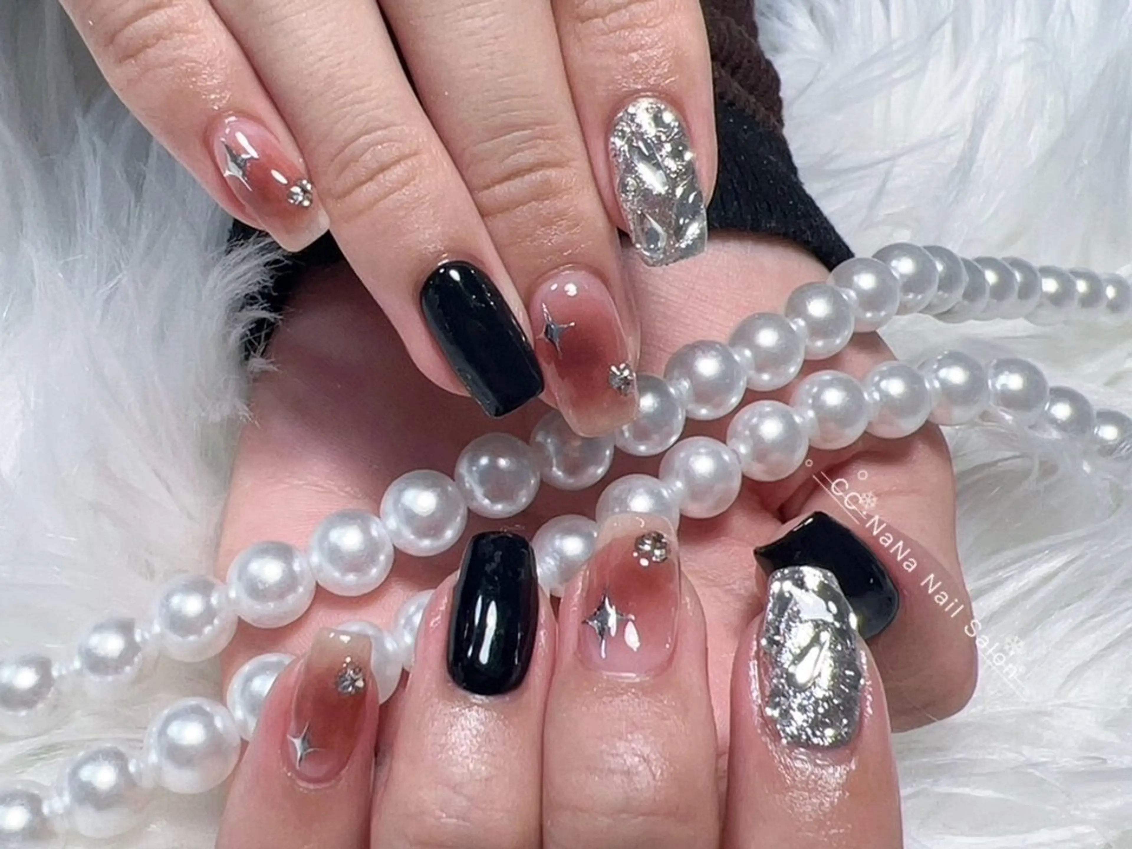 ネイル 持ち込み ハンドネイル 💎CC・NaNa 韓国風ネイル🌙のネイルデザイン
