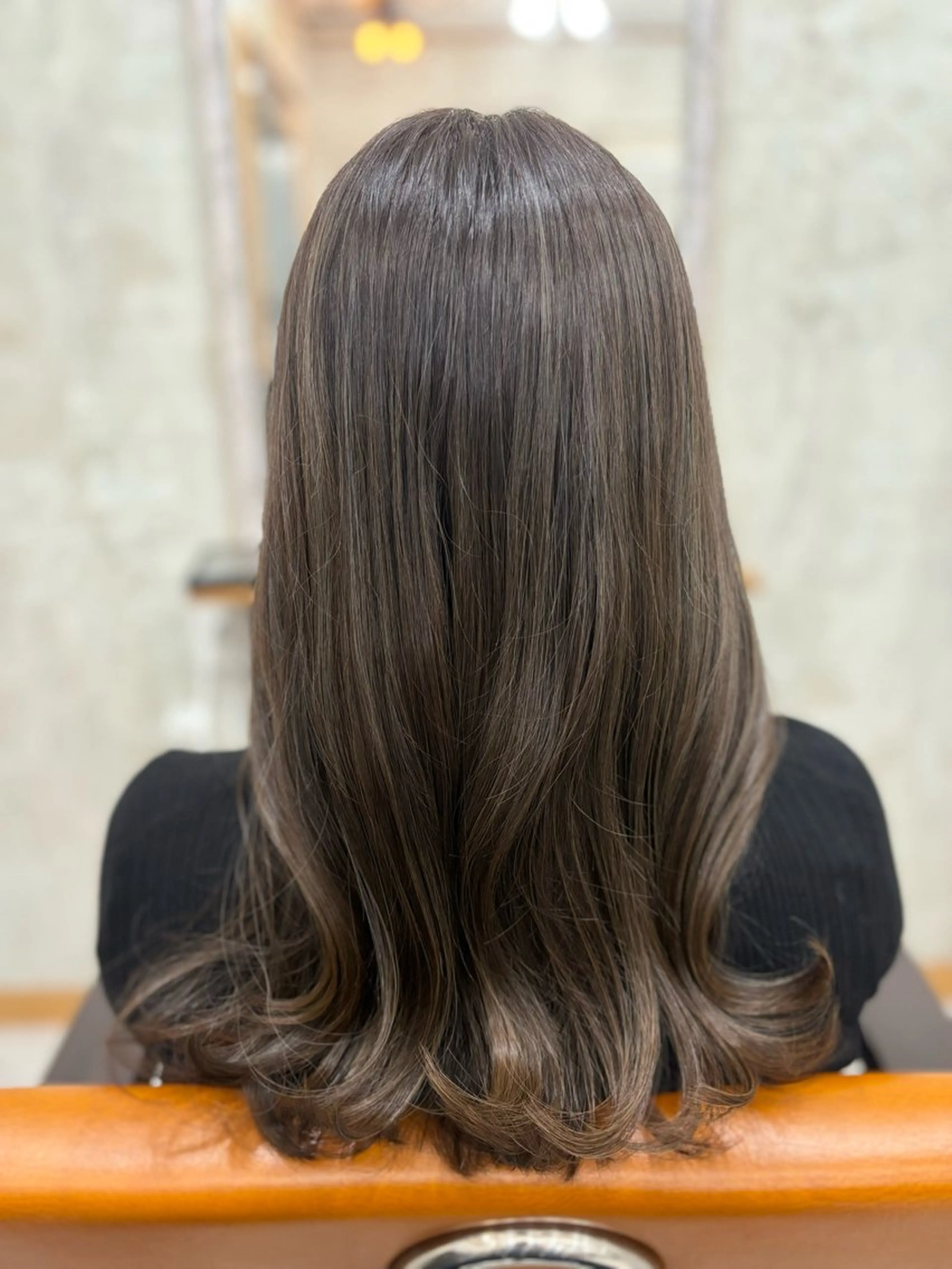 セミロング カラー アッシュ ハイライトカラー ハイライト カット ヘアカラー トリートメント iru【イル】所属・Misaki ミサキのヘアスタイル