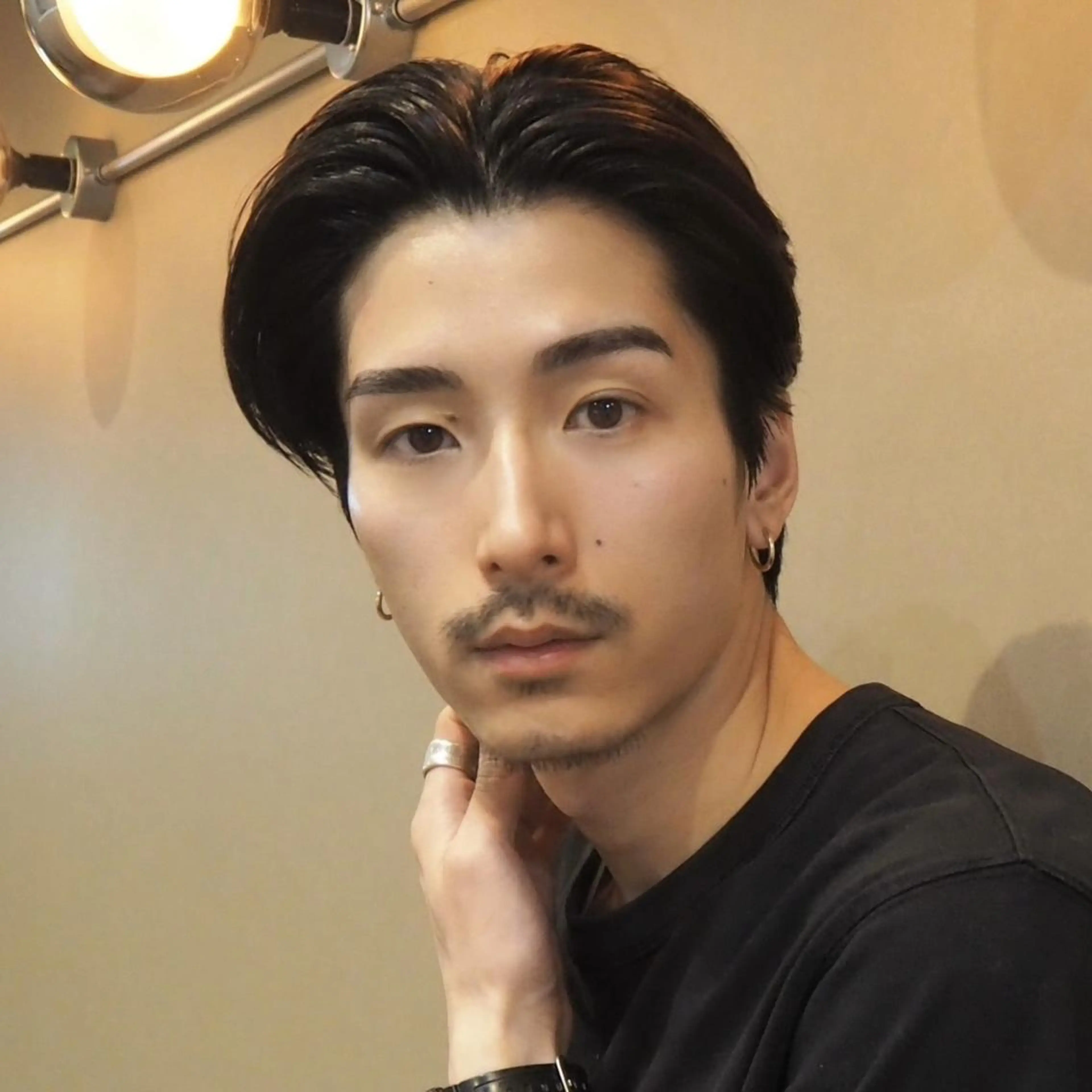 メンズ眉毛ワックス+部分眉毛パーマ¥6800の写真