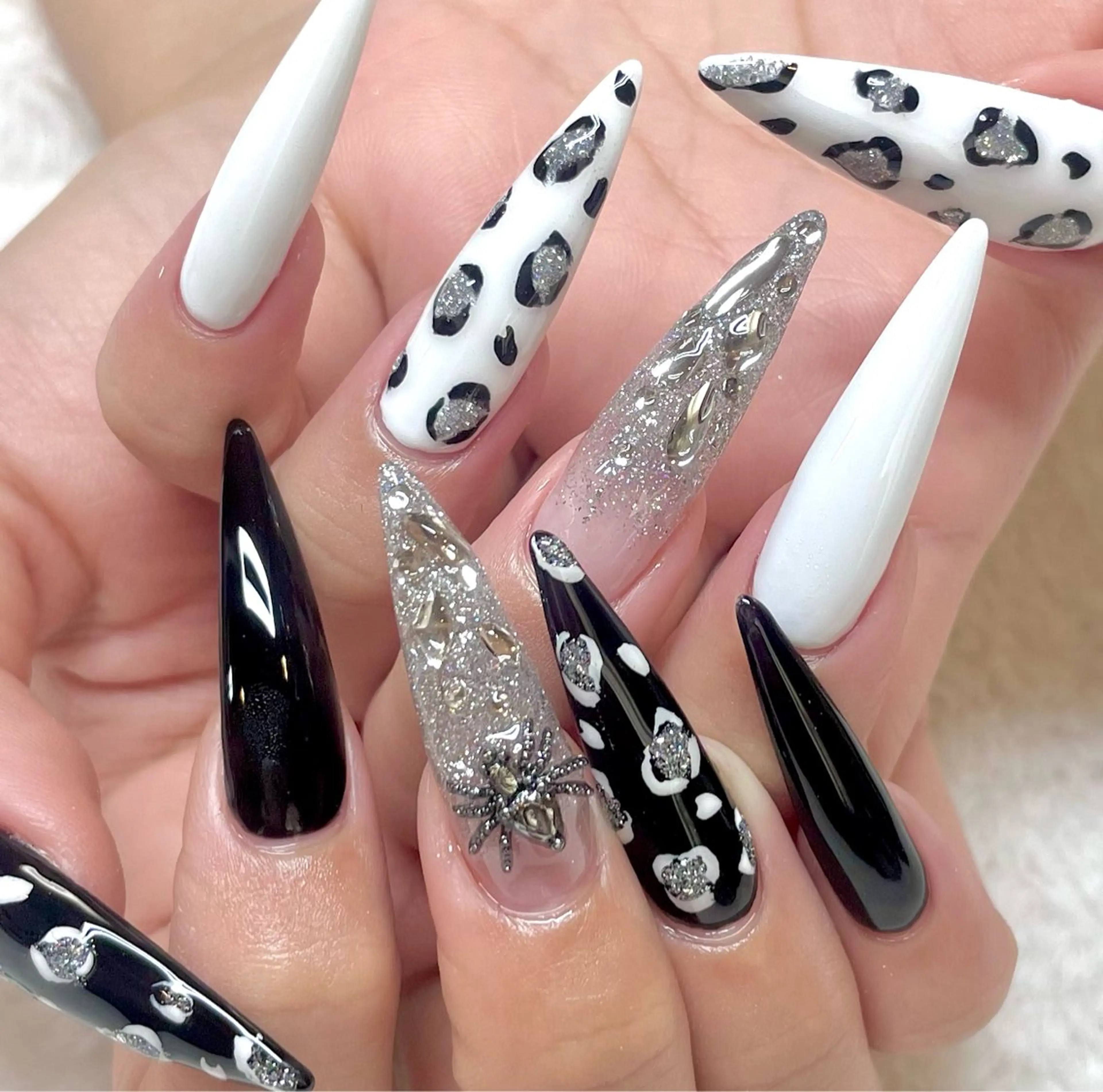 ネイル ChouChou NAIL SALON所属・サキ ChouChouのネイルデザイン