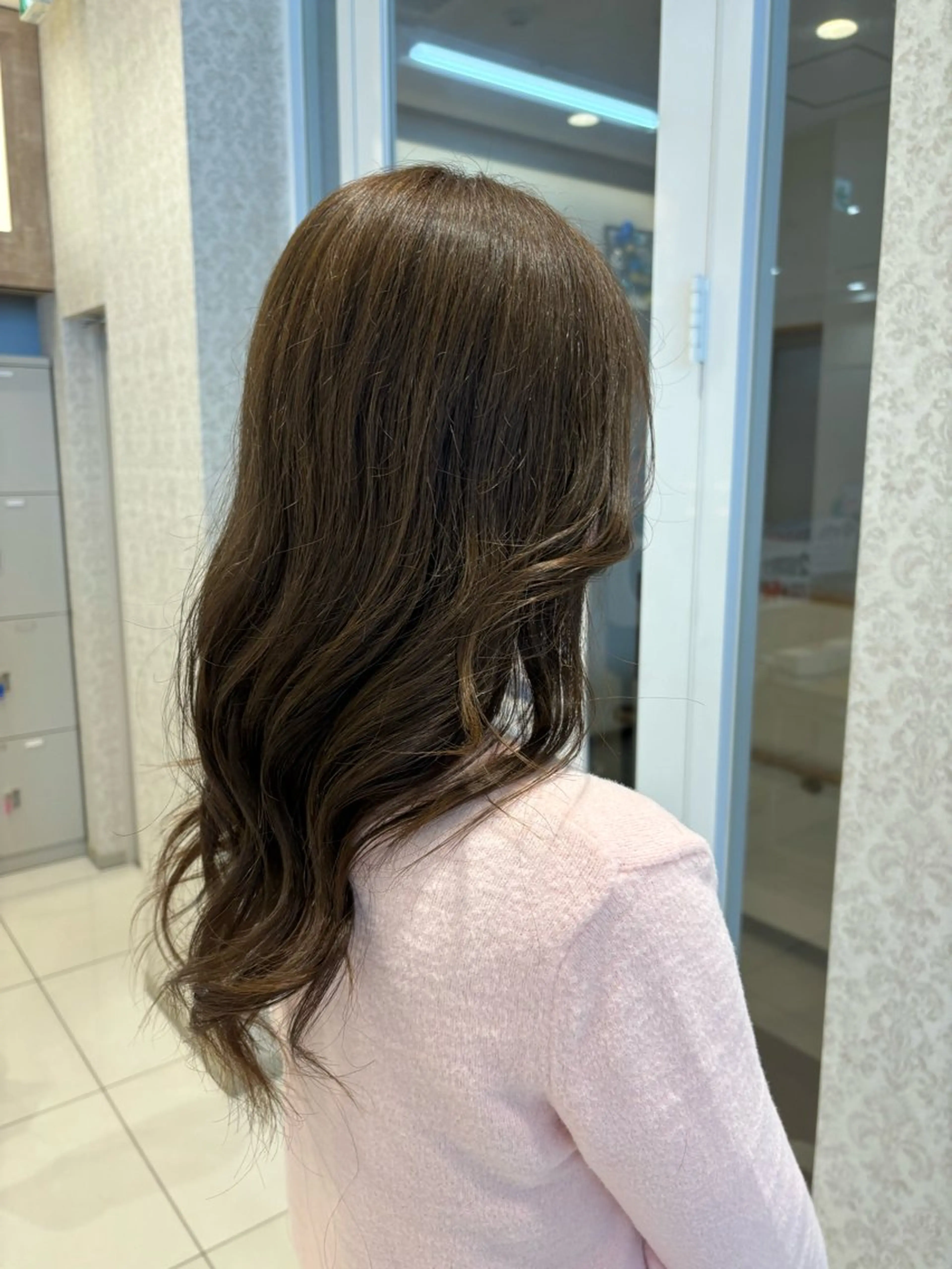 セミロング ヘアアレンジ ヘアセット 暖色カラー/ブリーチ なしカラー/艶カラーのヘアスタイル