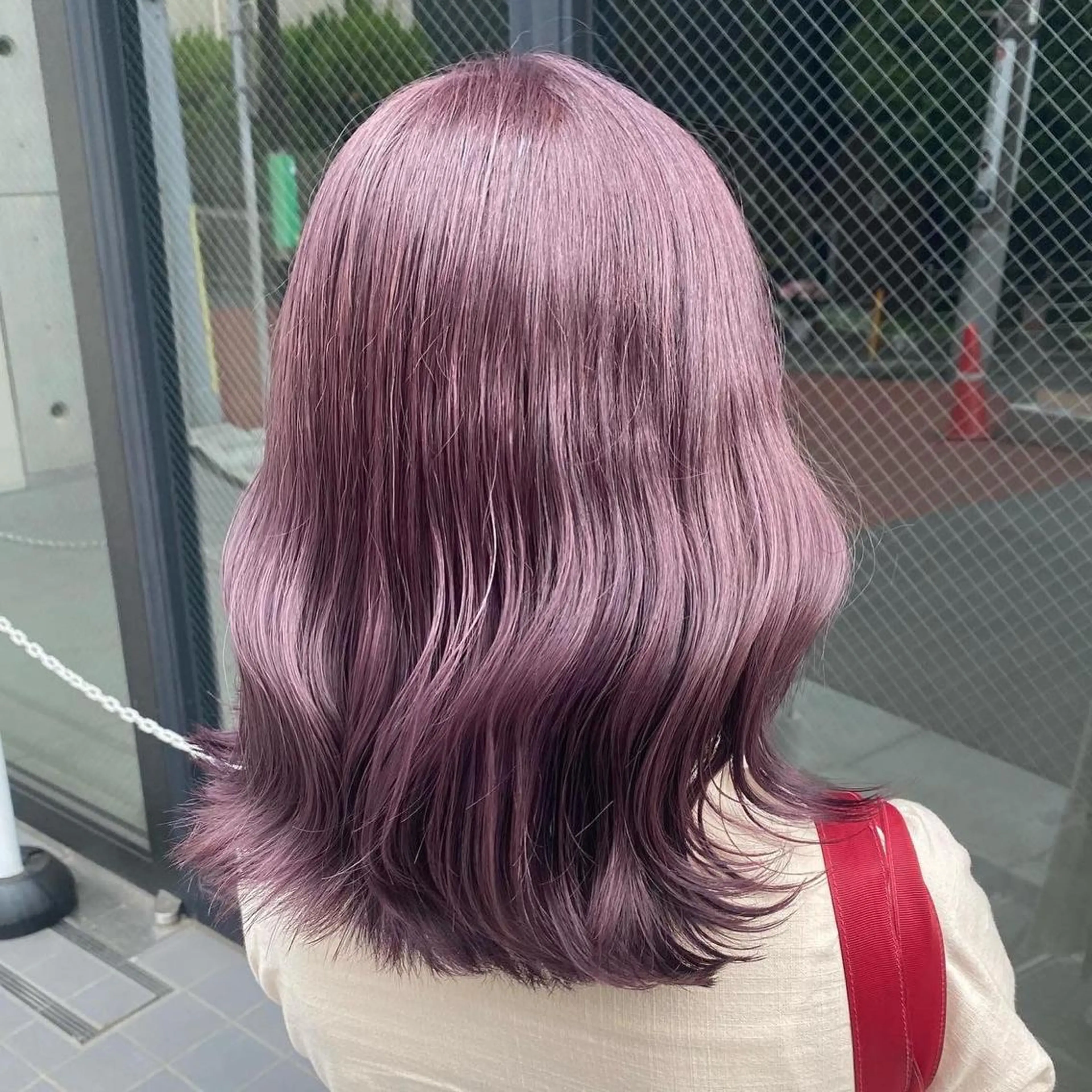 ミディアム カラー カット ヘアカラー トリートメント THESALONS所属・🤍ブリーチカラー /寄田龍樹🤍のヘアスタイル