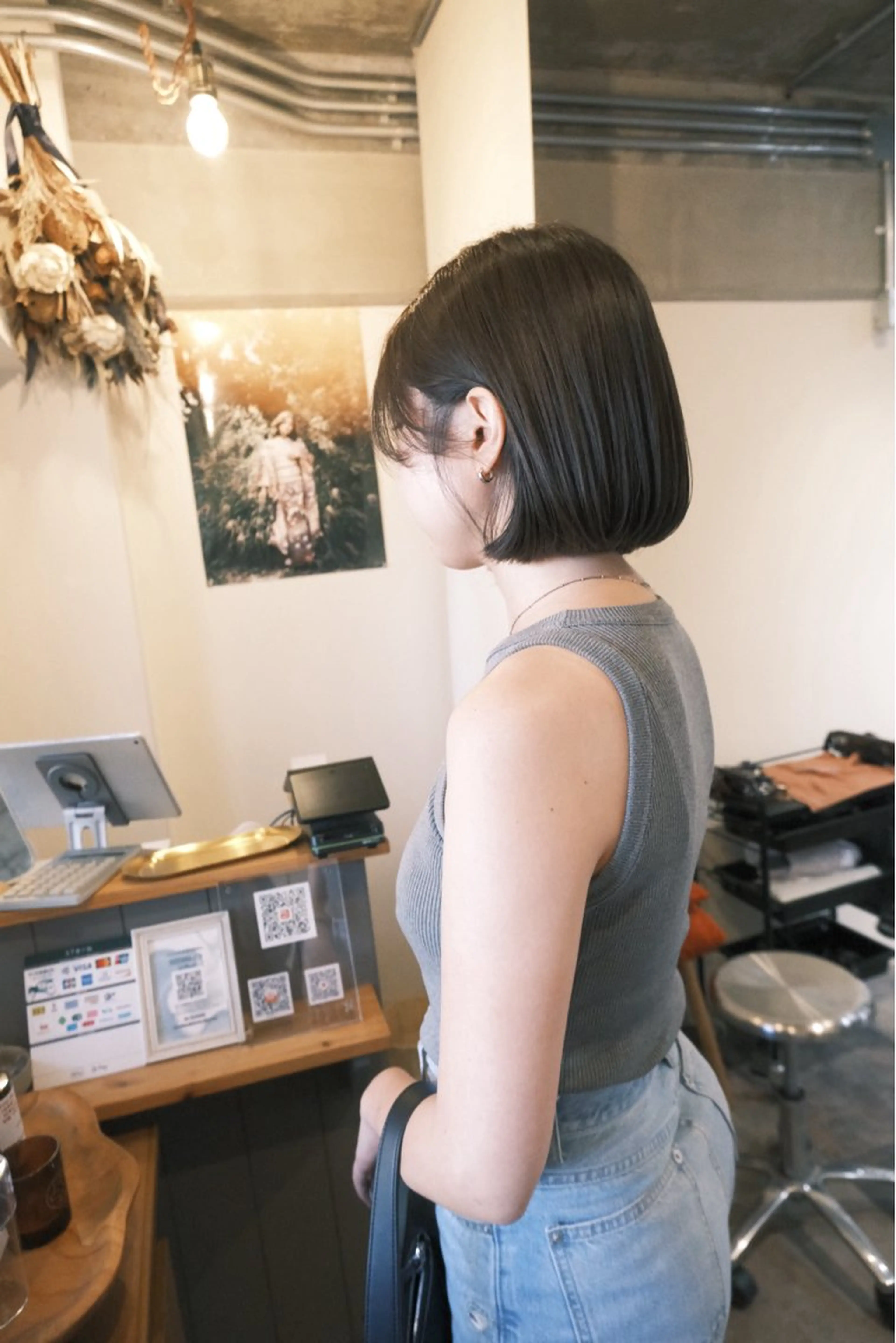 ショート カット ヘアカラー トリートメント ヘアセット ハルカ/透け感カラー /顔周りレイヤーのヘアスタイル