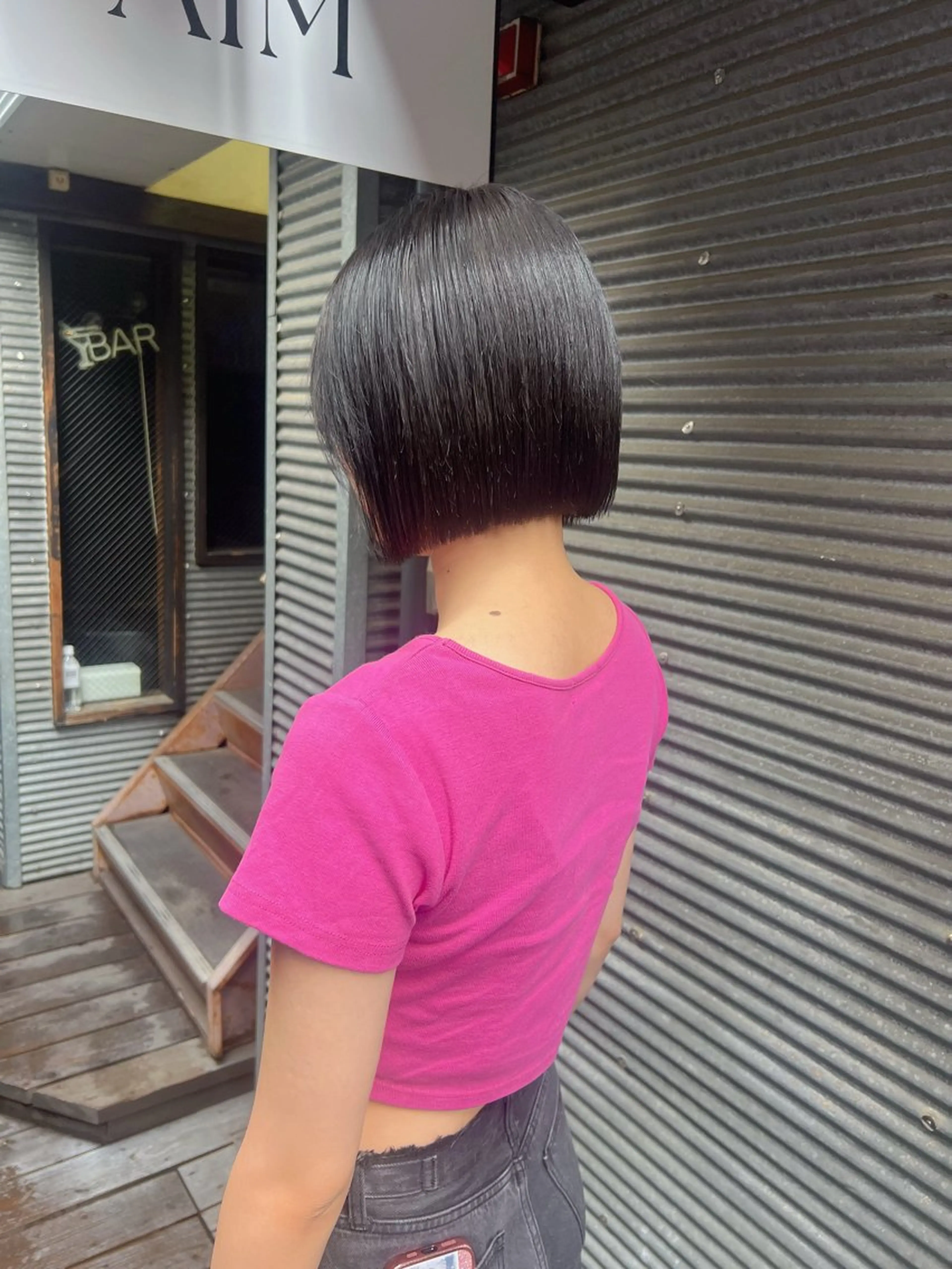 ショート カラー ベージュカラー ブリーチ ケアブリーチ ハイトーンカラー ミルクティーベージュ カット ヘアカラー ユ イのヘアスタイル
