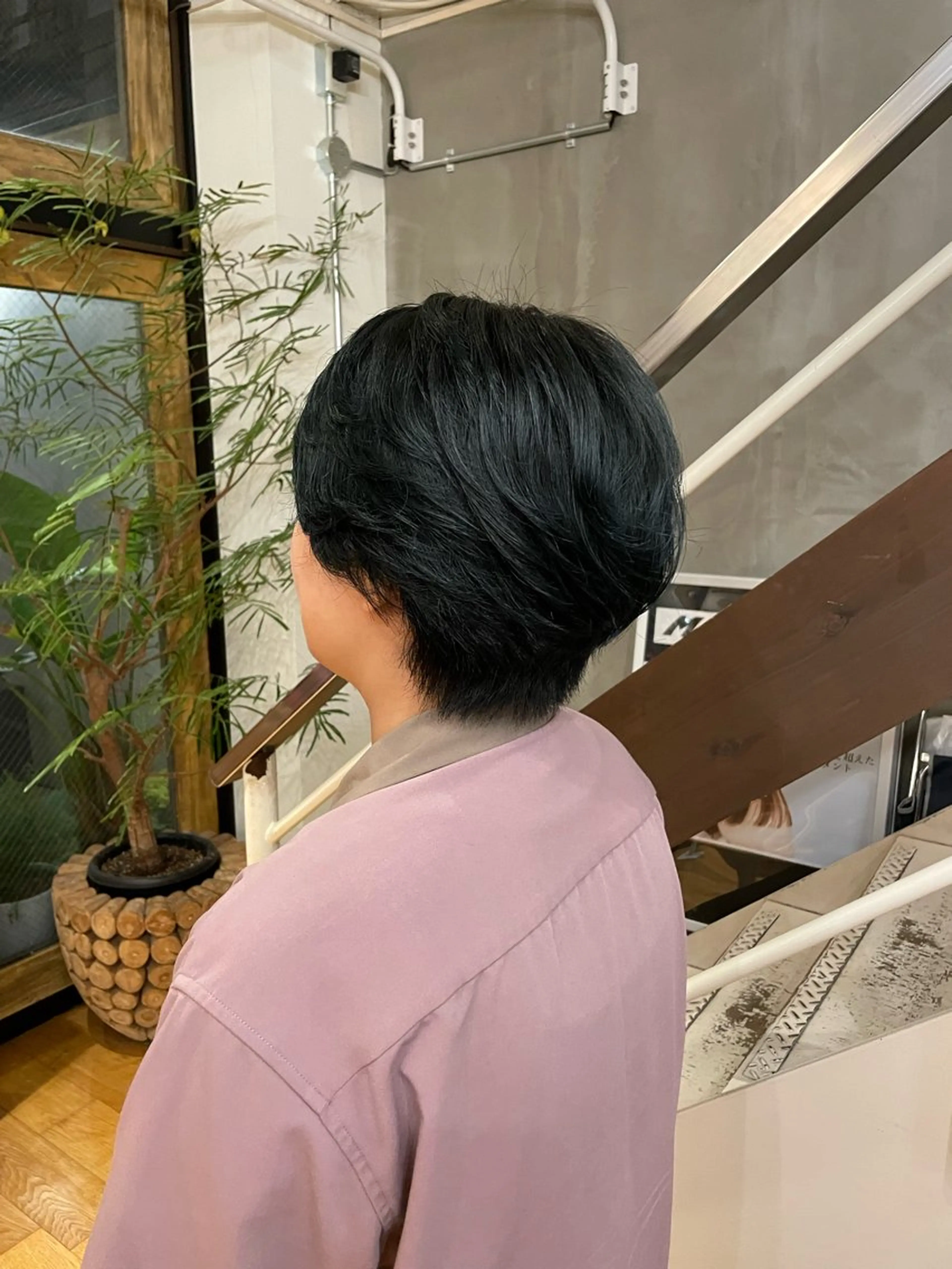 ショート SARA 【大阪梅田】のヘアスタイル