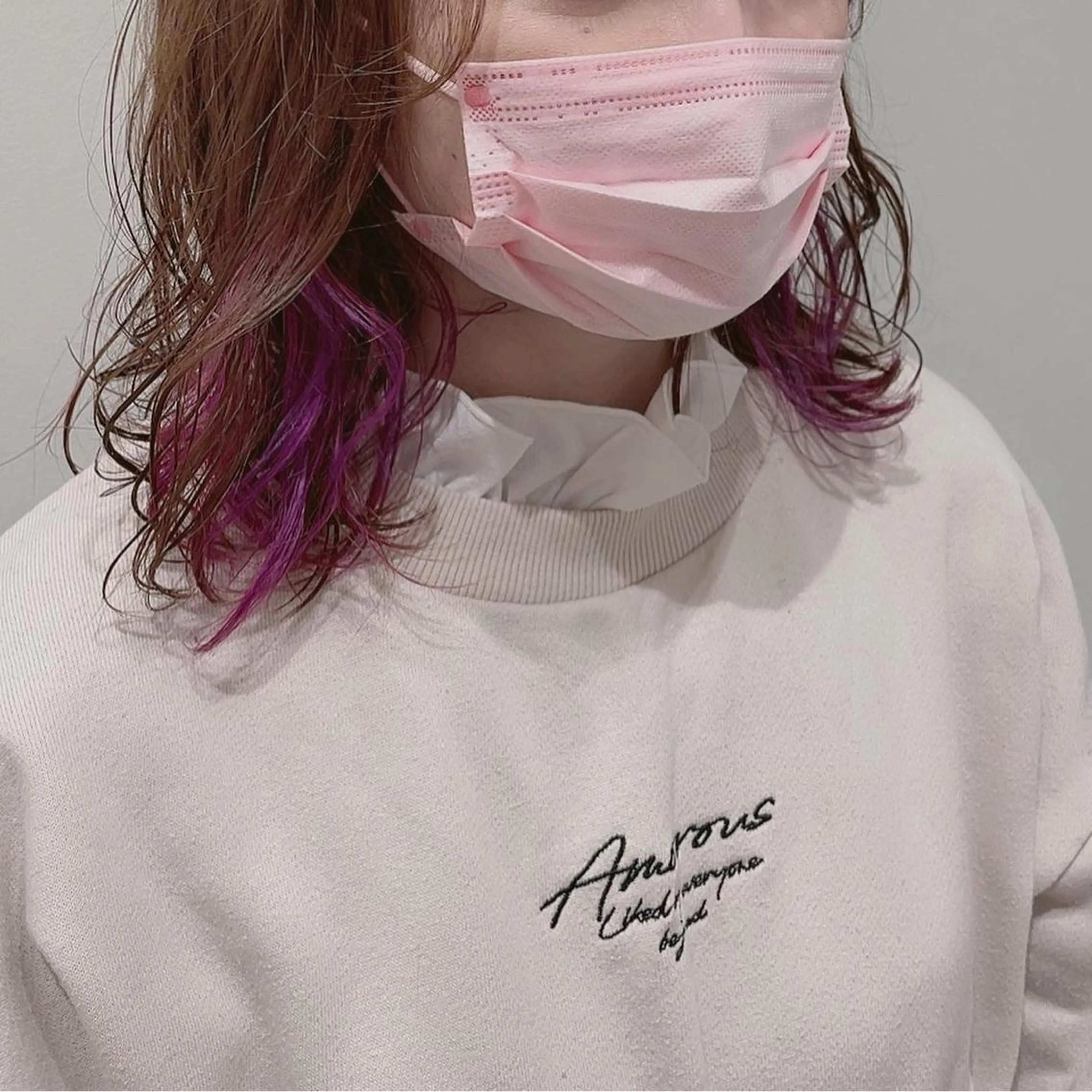 ミディアム パーマ 透け感カラー asukaのヘアスタイル