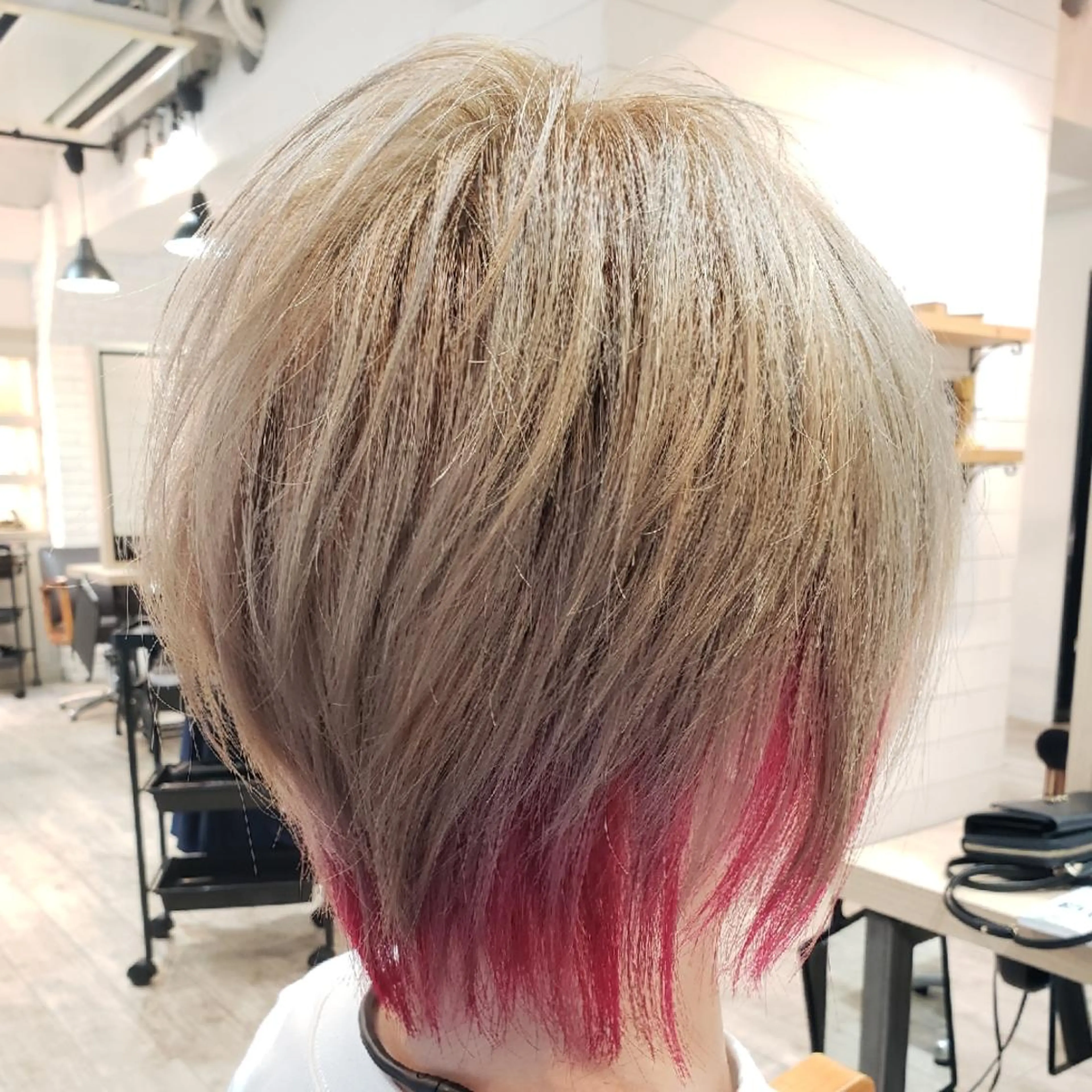 ショート ショートレイヤー レイヤーカット ショートヘア 浅野 Roots店長のヘアスタイル