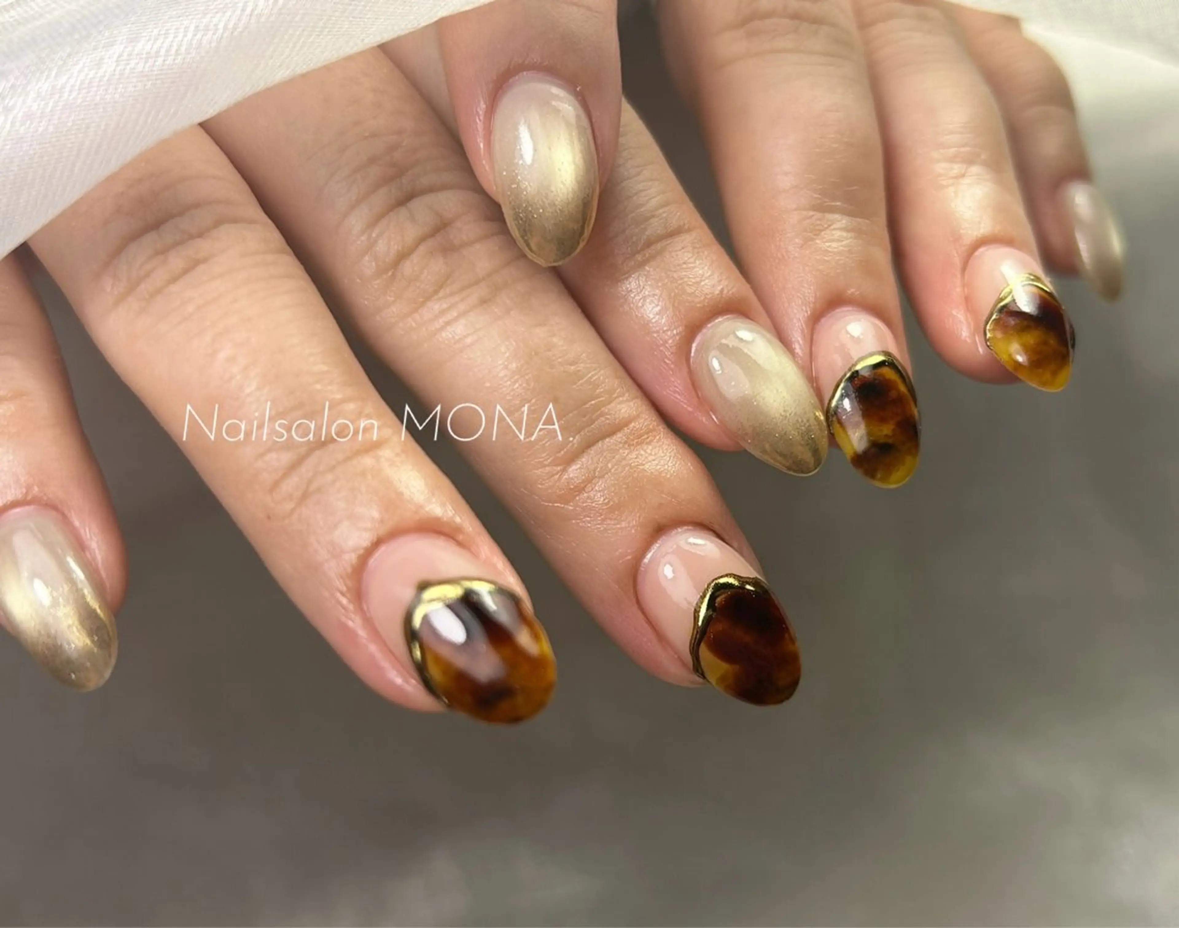 ネイル べっ甲ネイル ハンドネイル Nailsalon MONA.のネイルデザイン