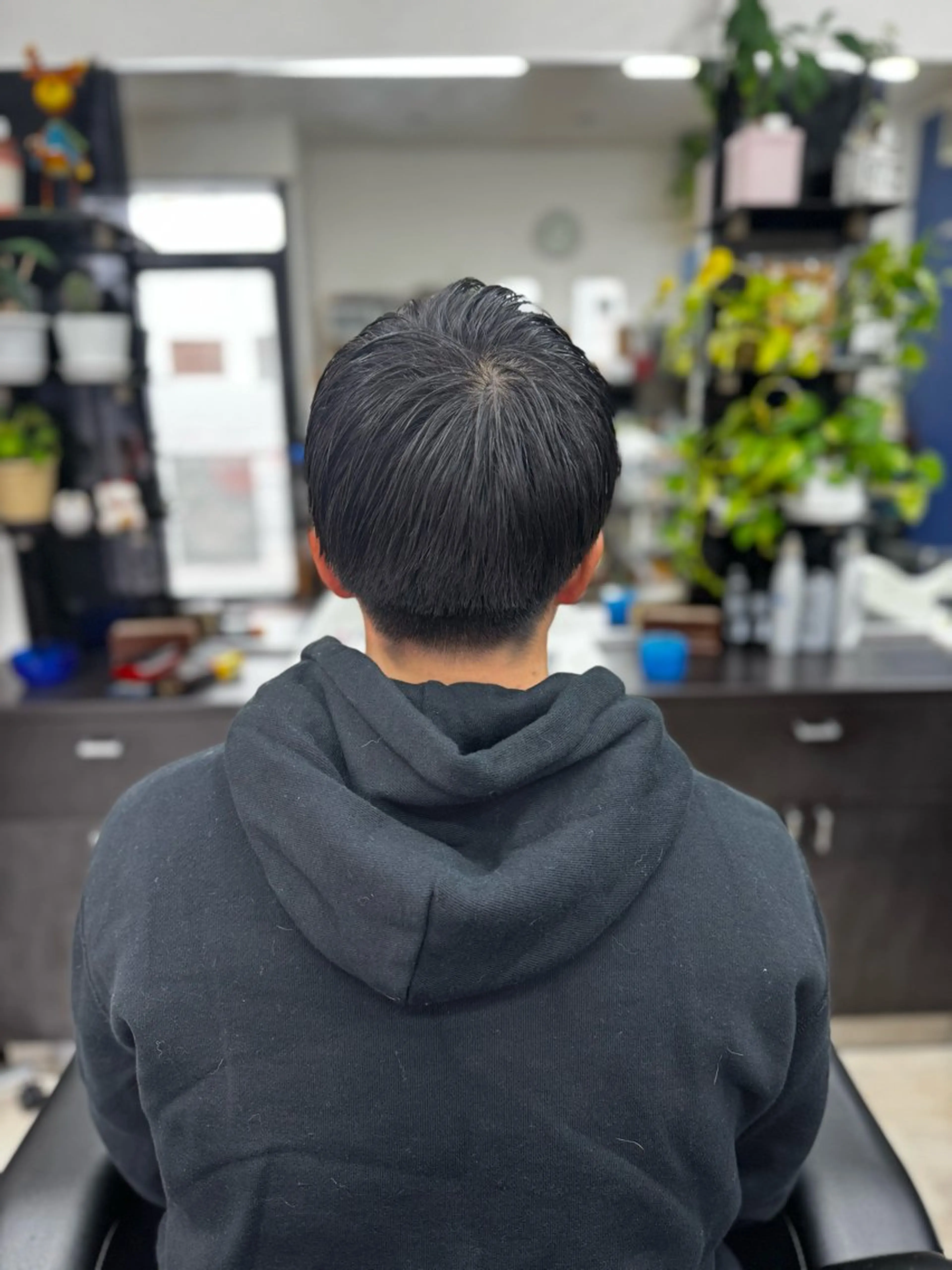 ミディアム メンズ カット ヘアセット ヘアーサロン・シルエット箱崎店所属・井尾 美空斗のヘアスタイル
