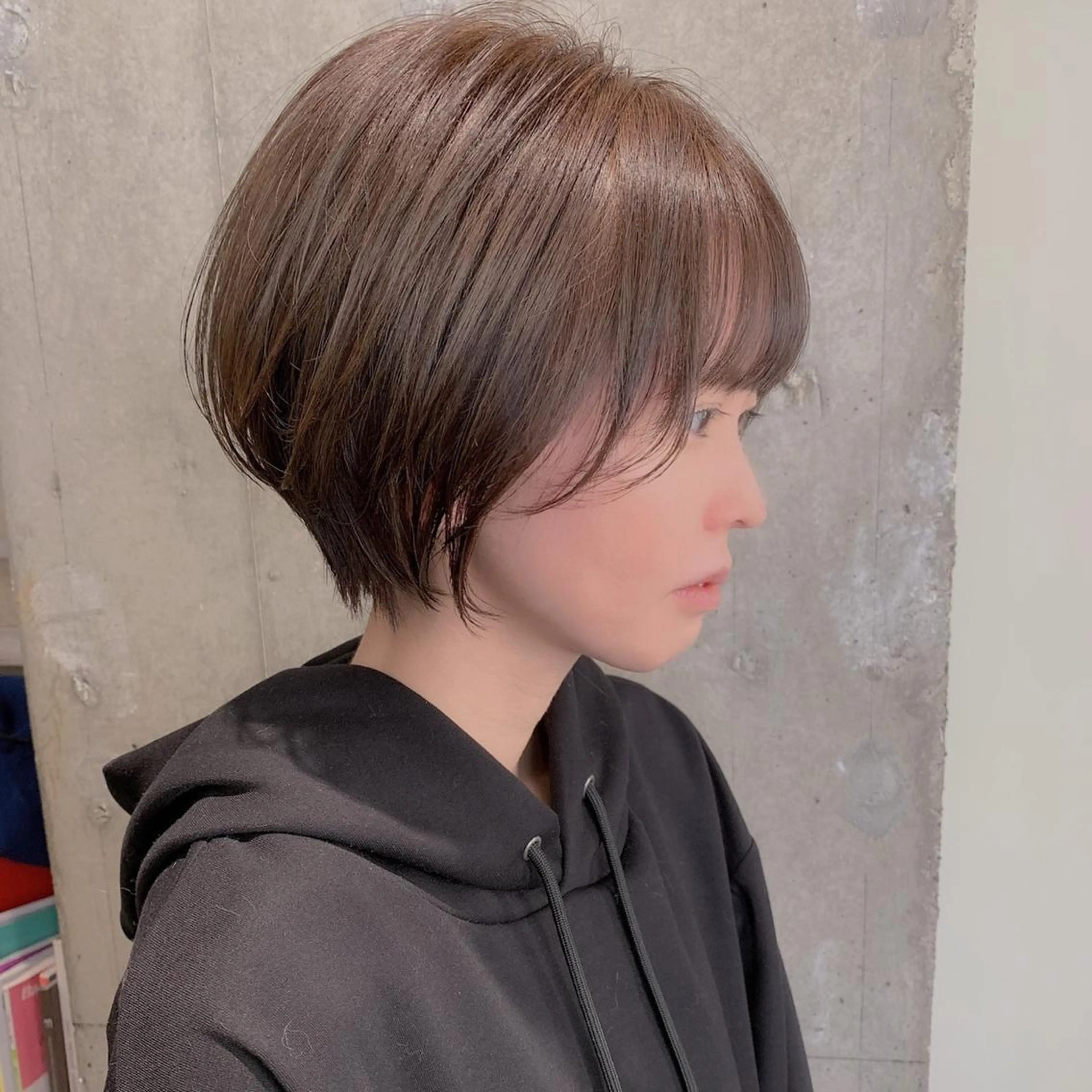 ショート カラー カット ヘアカラー トリートメント HACCH （ハッチ）所属・丁寧なブリーチ& ・レイヤーショートのヘアスタイル