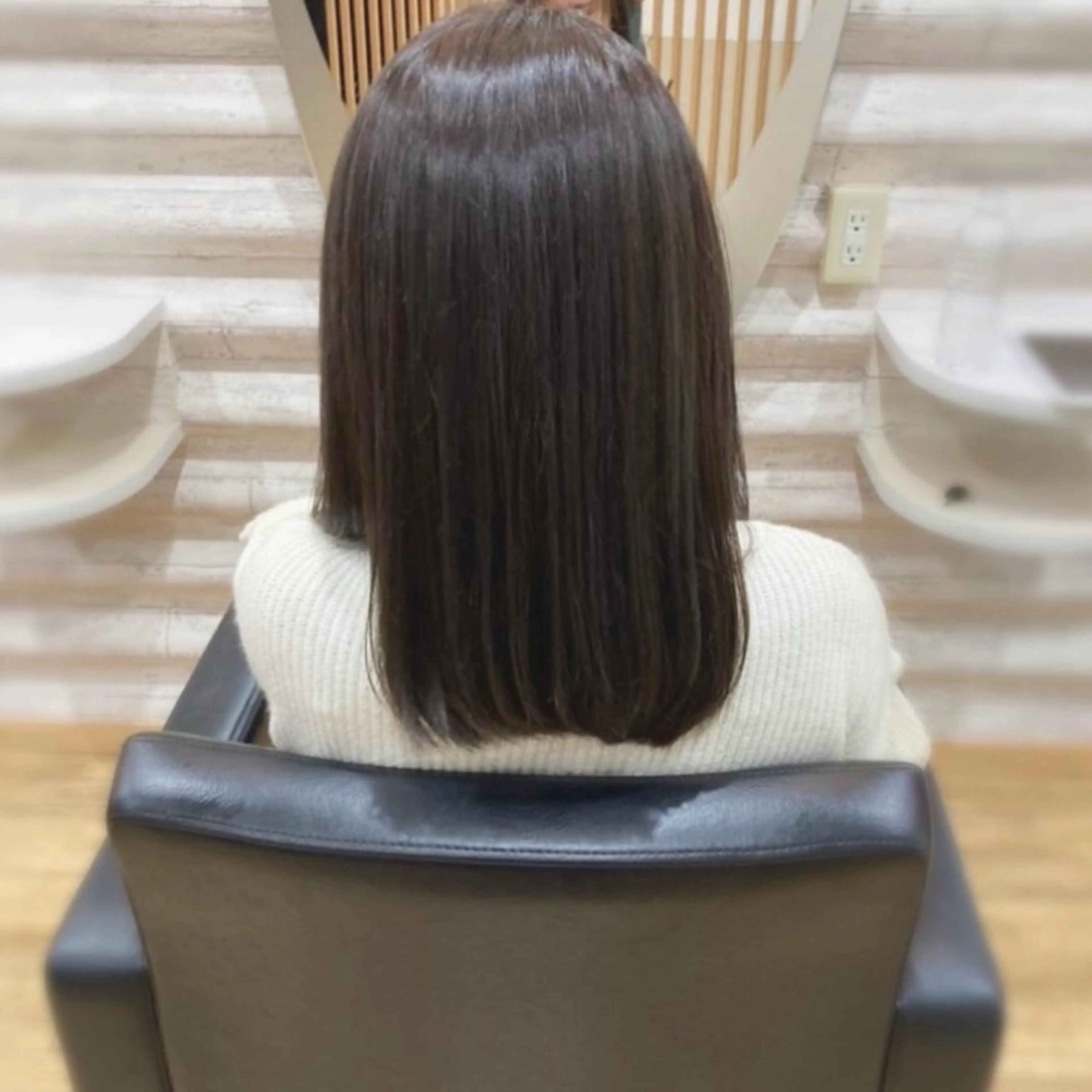 セミロング カラー 髪質改善 トリートメント カラーダメージが艶々 『ケア特化店』KONのヘアスタイル