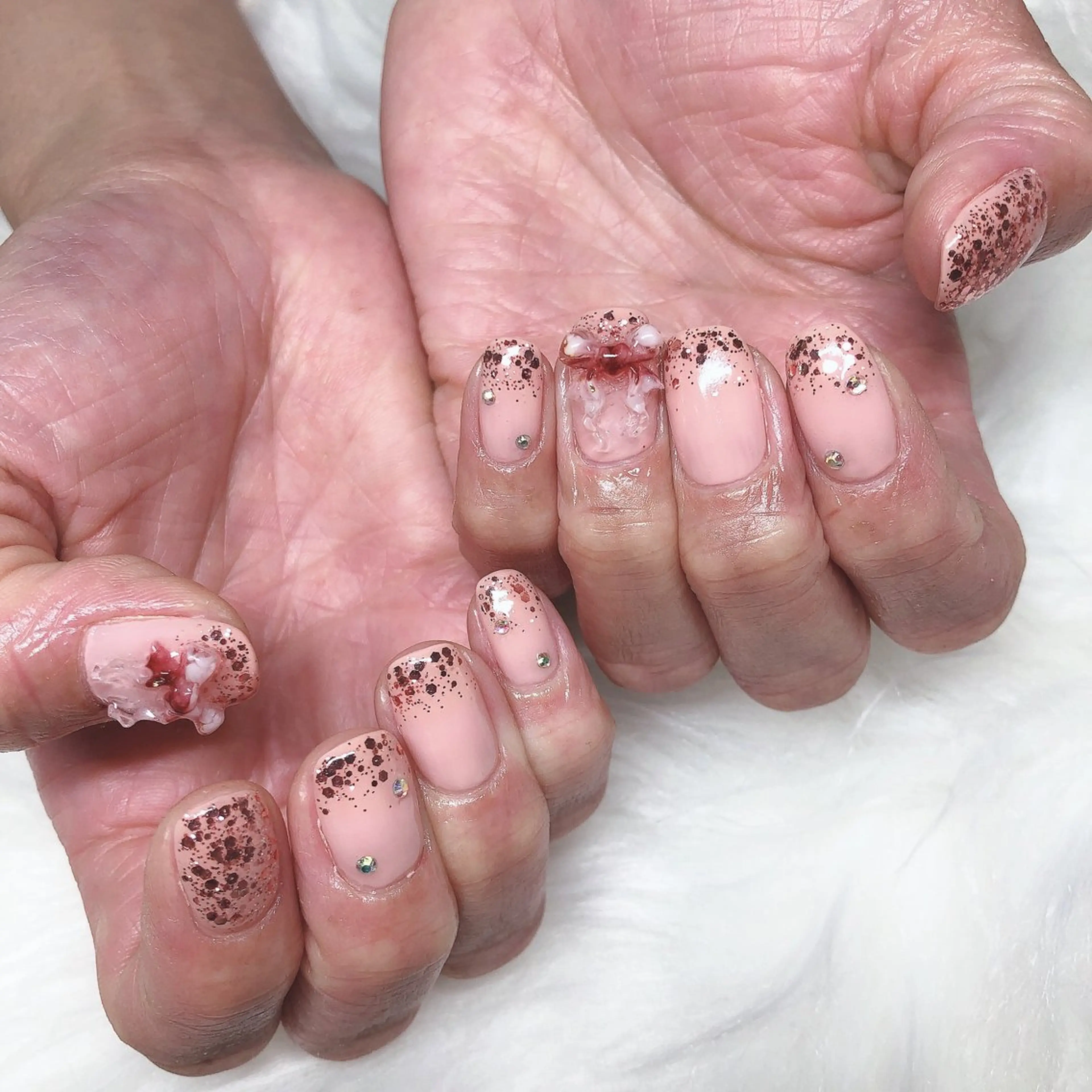 ネイル Eyelash salon mee所属・小船 莉穂のネイルデザイン