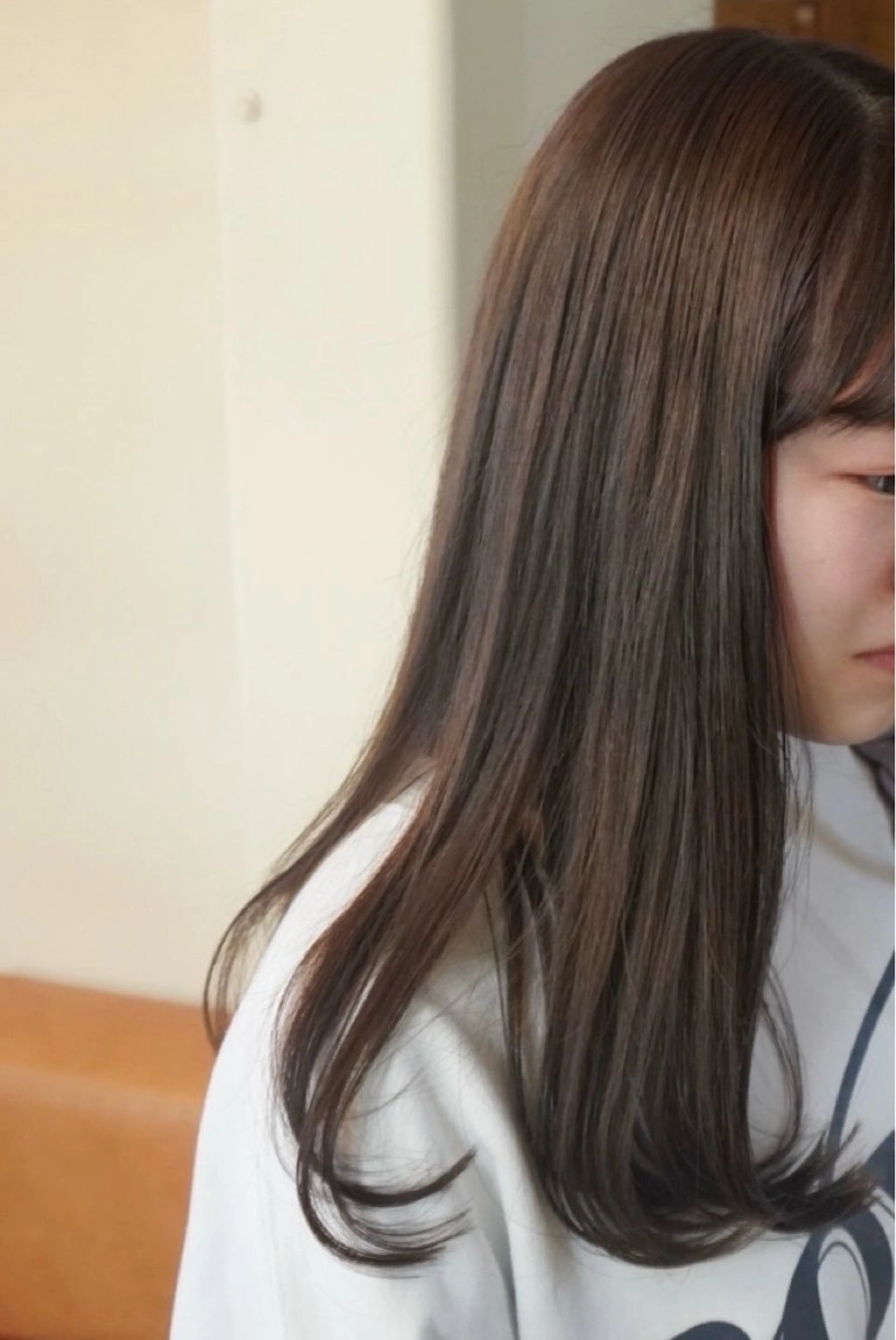 カラー ヘアカラー momb所属・杉浦 姫菜のヘアスタイル