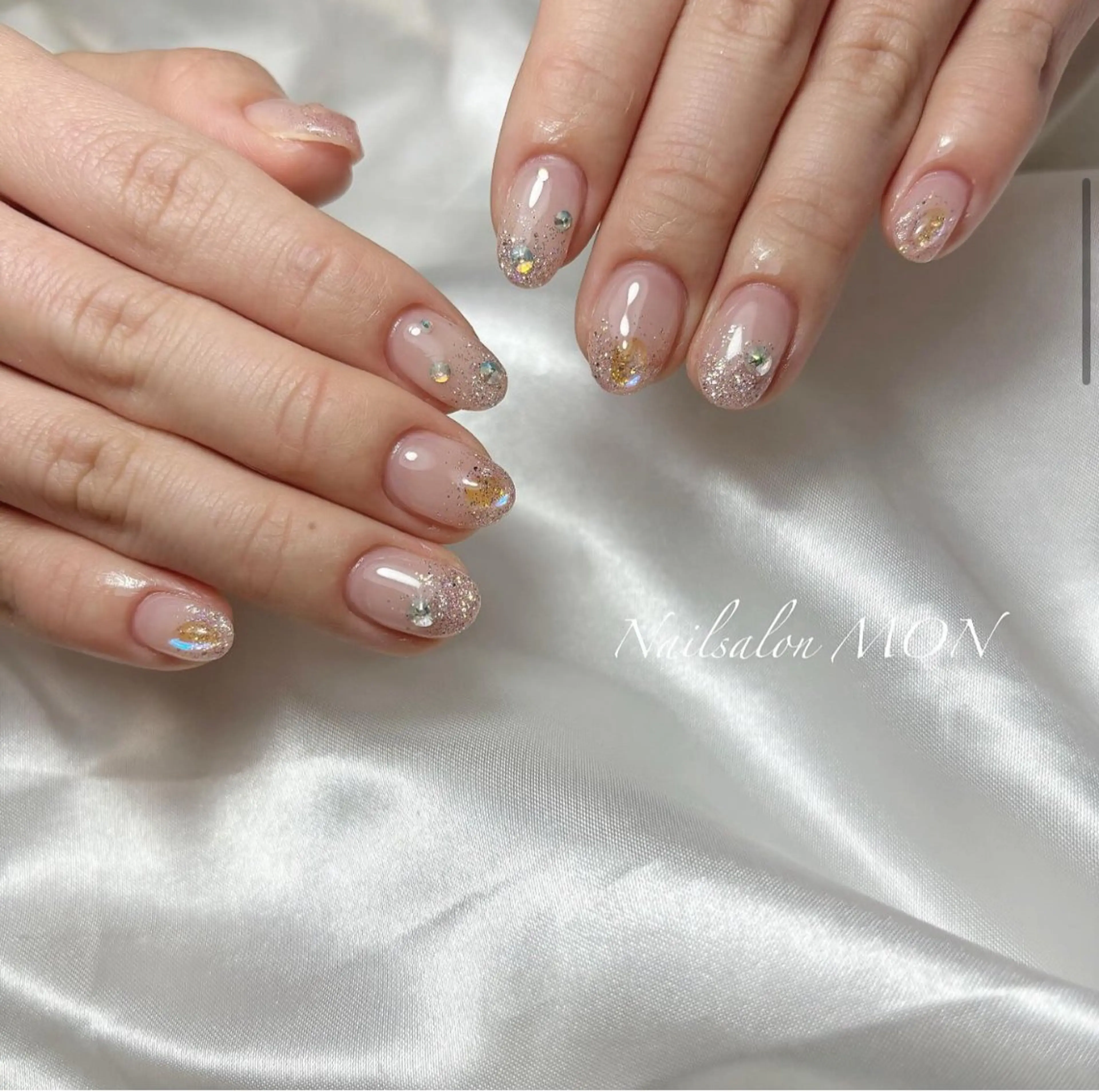 ネイル ストーンネイル ハンドネイル Nailsalon MONのネイルデザイン