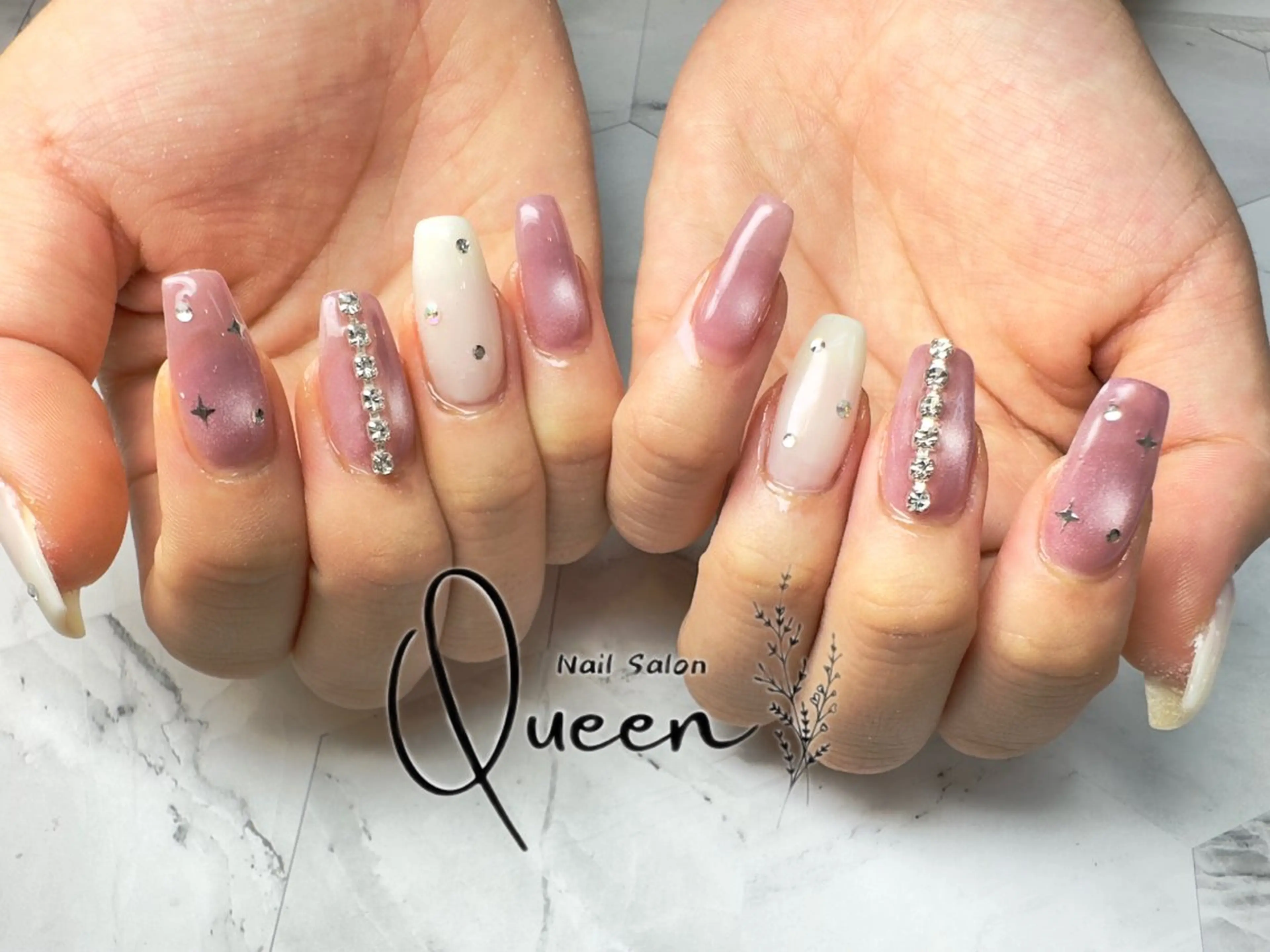 ネイル ハンドネイル Queennail 北堀江AYAのネイルデザイン
