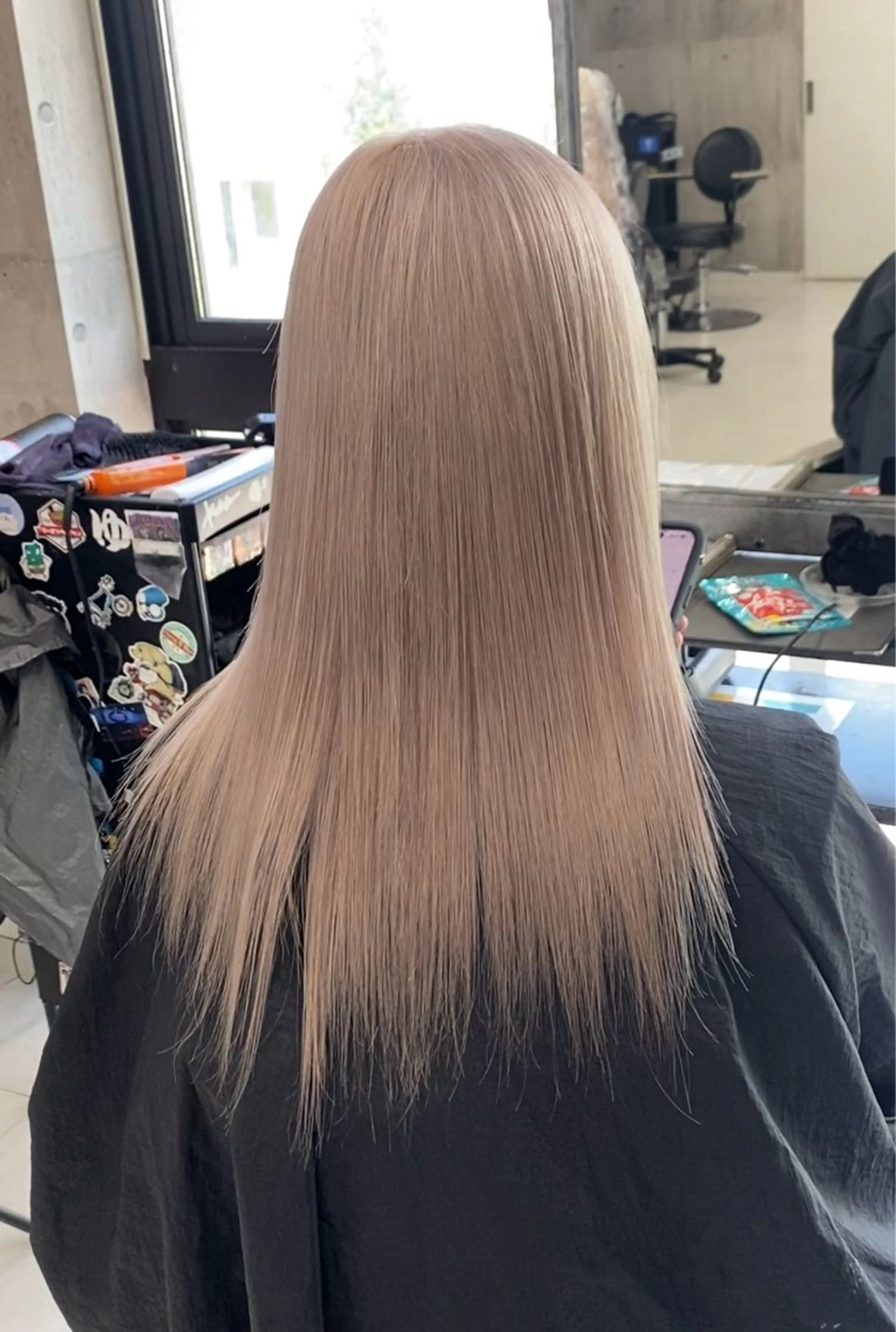 ロング カラー ヘアアレンジ メンズ ヘアカラー のん🎀ハイトーン/ レイヤーカット🐳のヘアスタイル