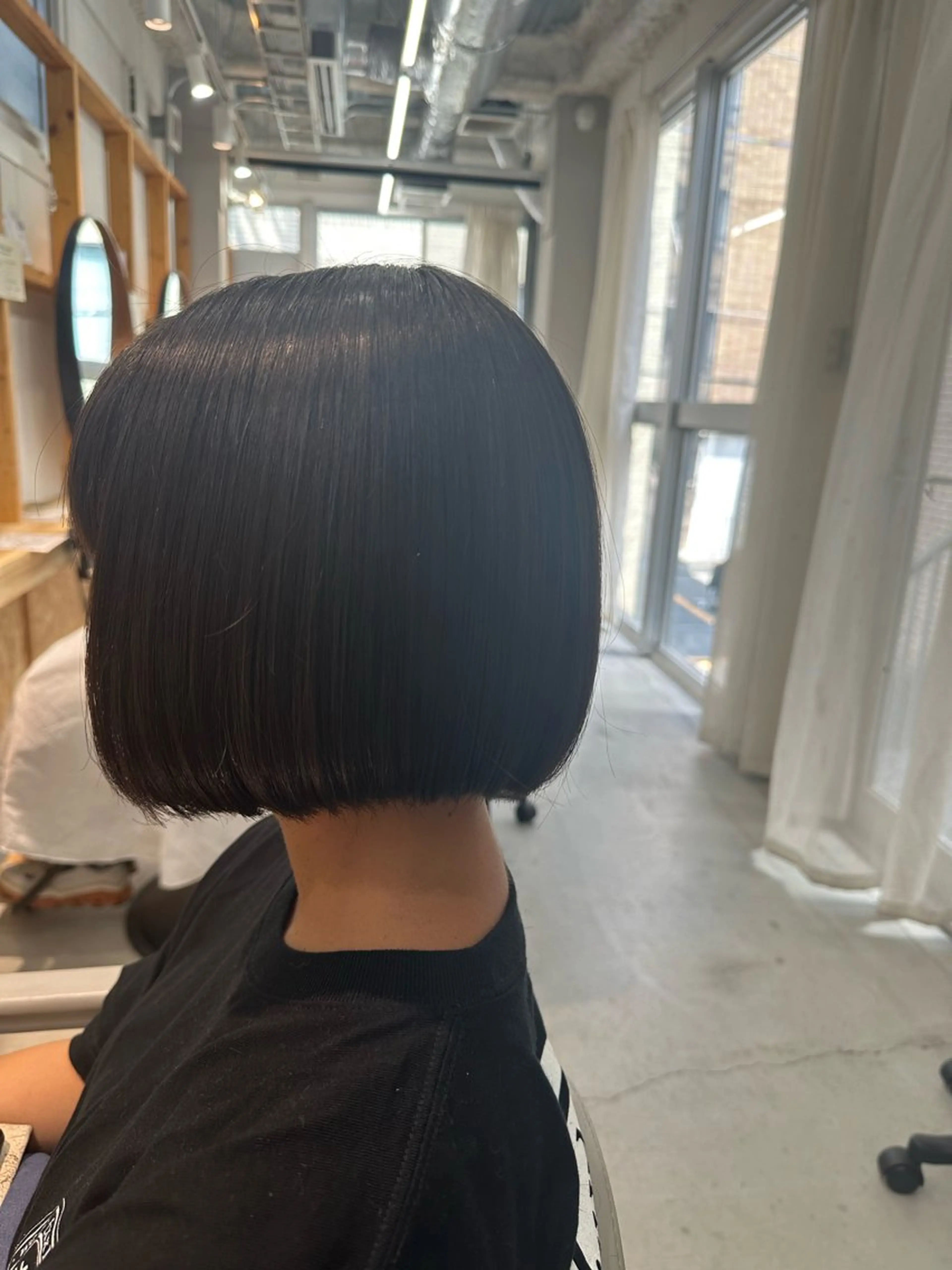 ショート 切りっぱなしボブ ボブ 松本 莉央のヘアスタイル