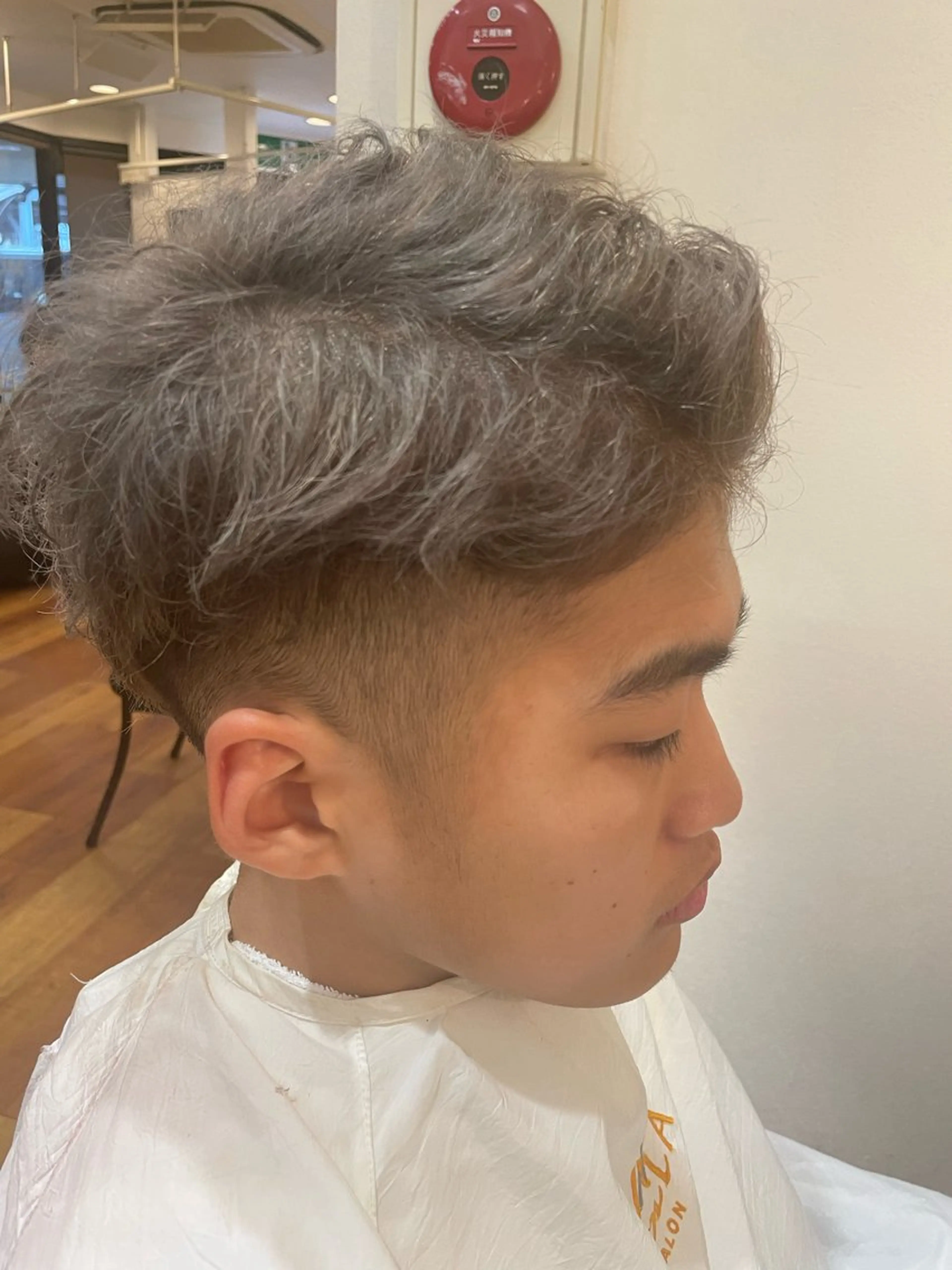 カラー メンズ molla所属・やまもと あきこのヘアスタイル