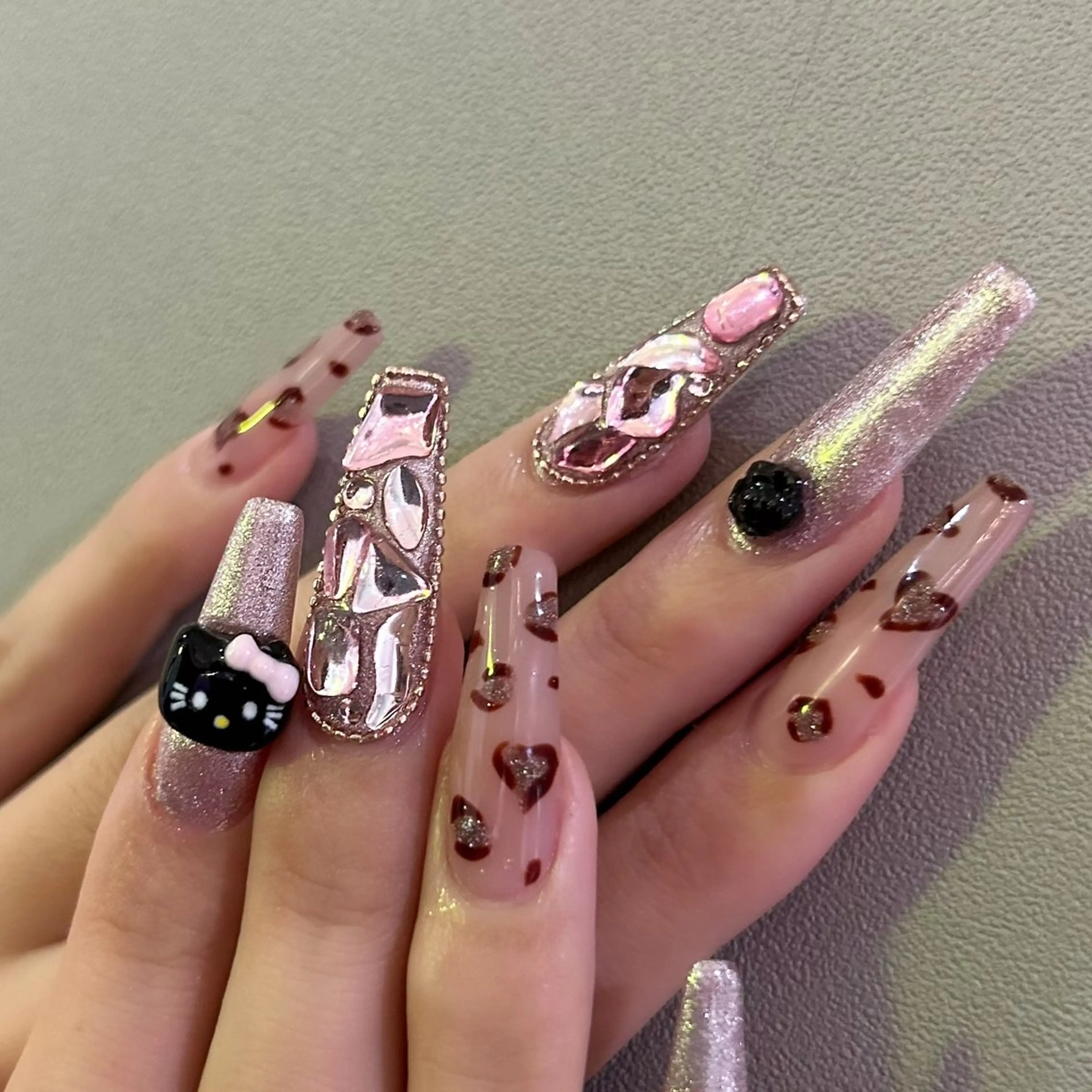 ネイル VENUSBELT hidekaのネイルデザイン