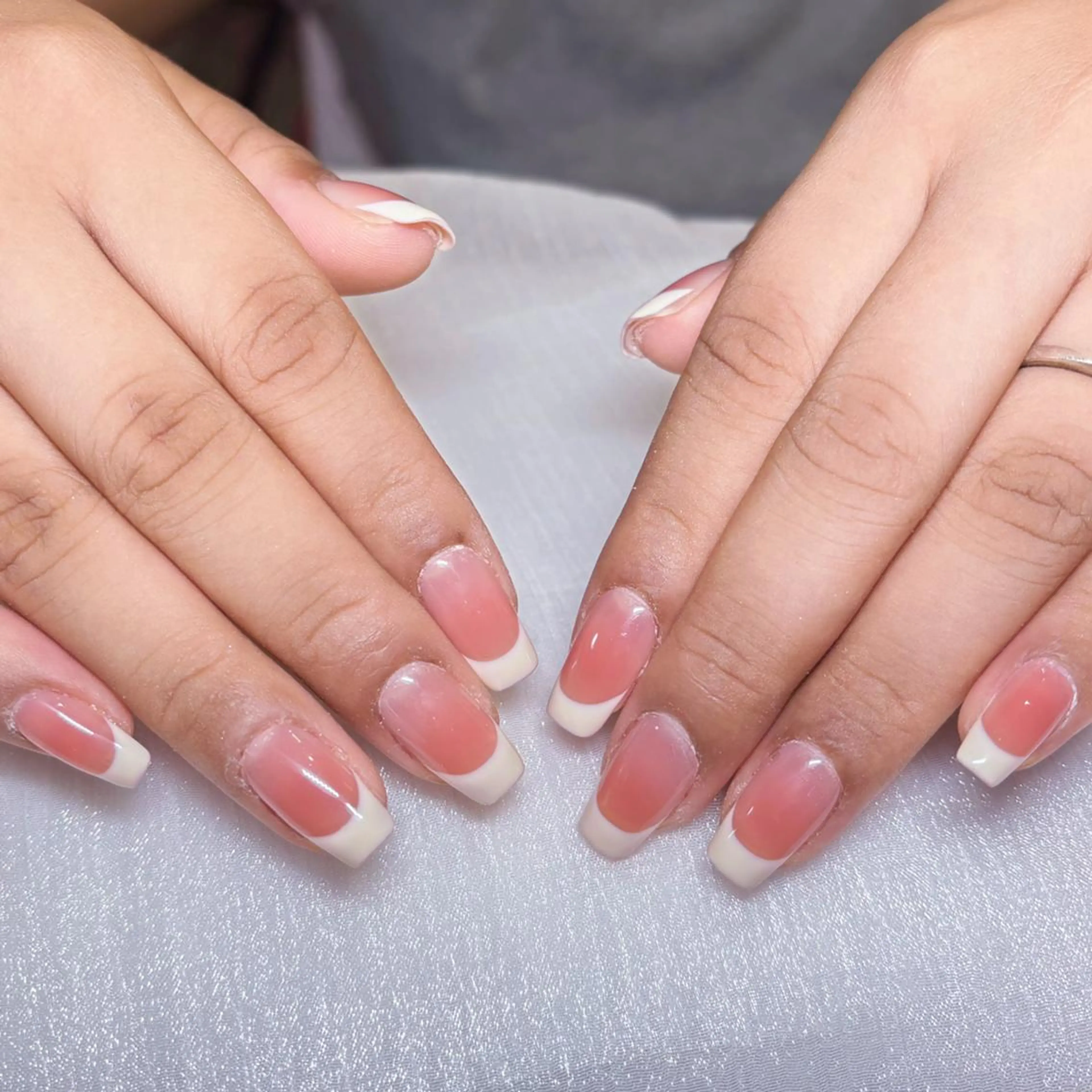 ネイル アートネイル オーロラネイル ガーリー キラキラネイル 韓国ネイル ハンドネイル DIAMOND 💅のネイルデザイン