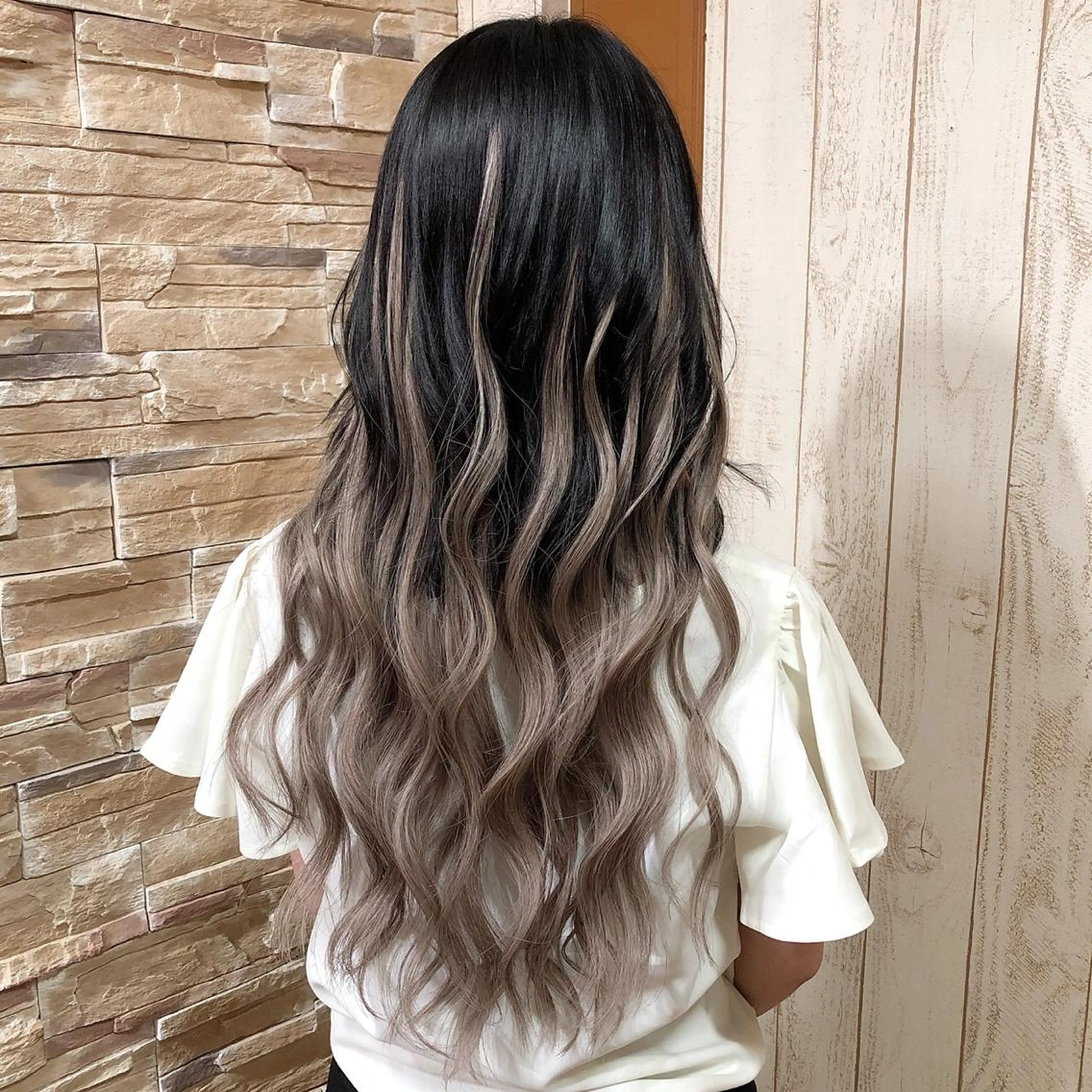 ロング kr2s アメ村のヘアスタイル
