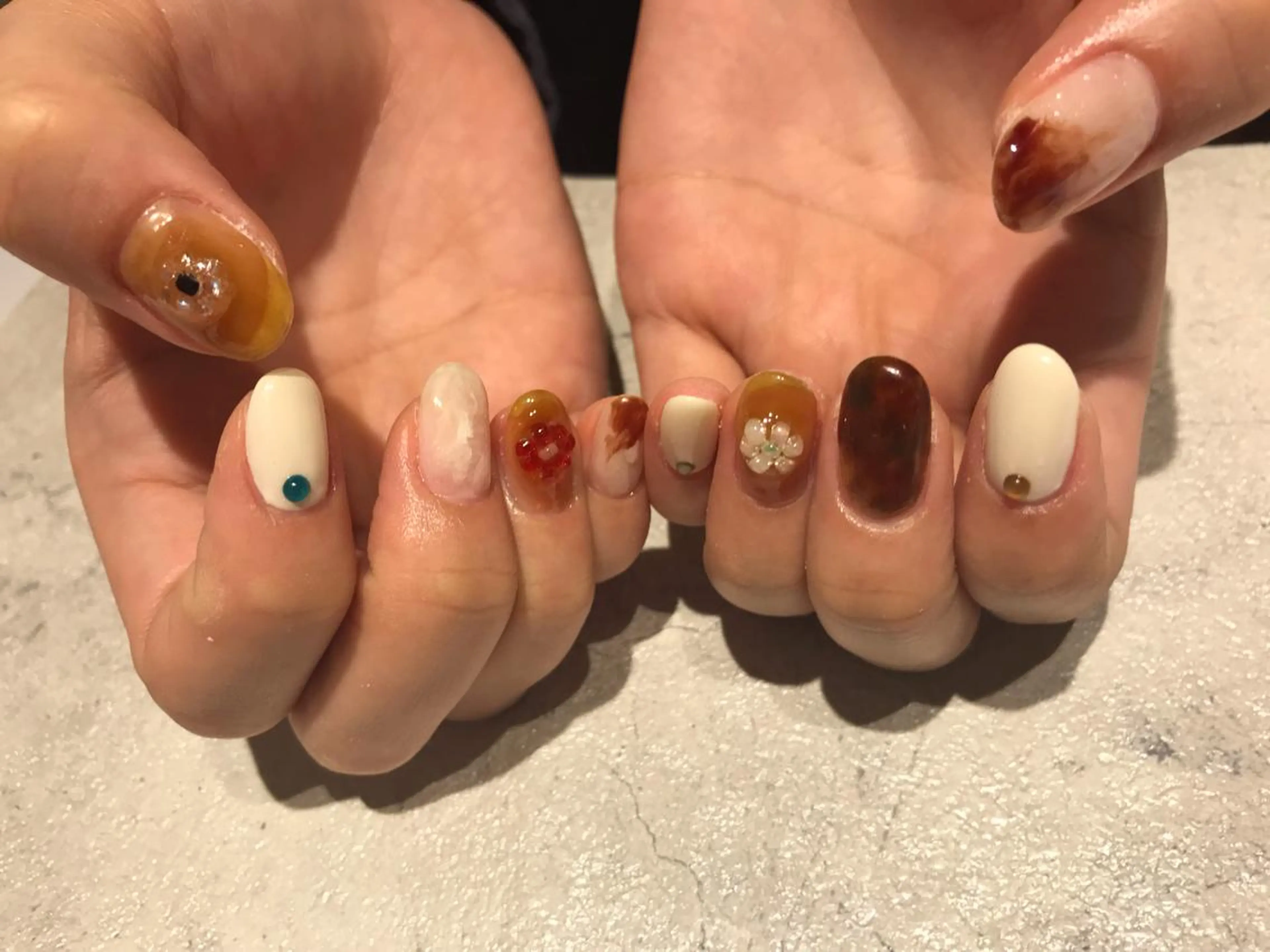 ネイル nail salon　Natural Cure所属・平井 彩香のネイルデザイン