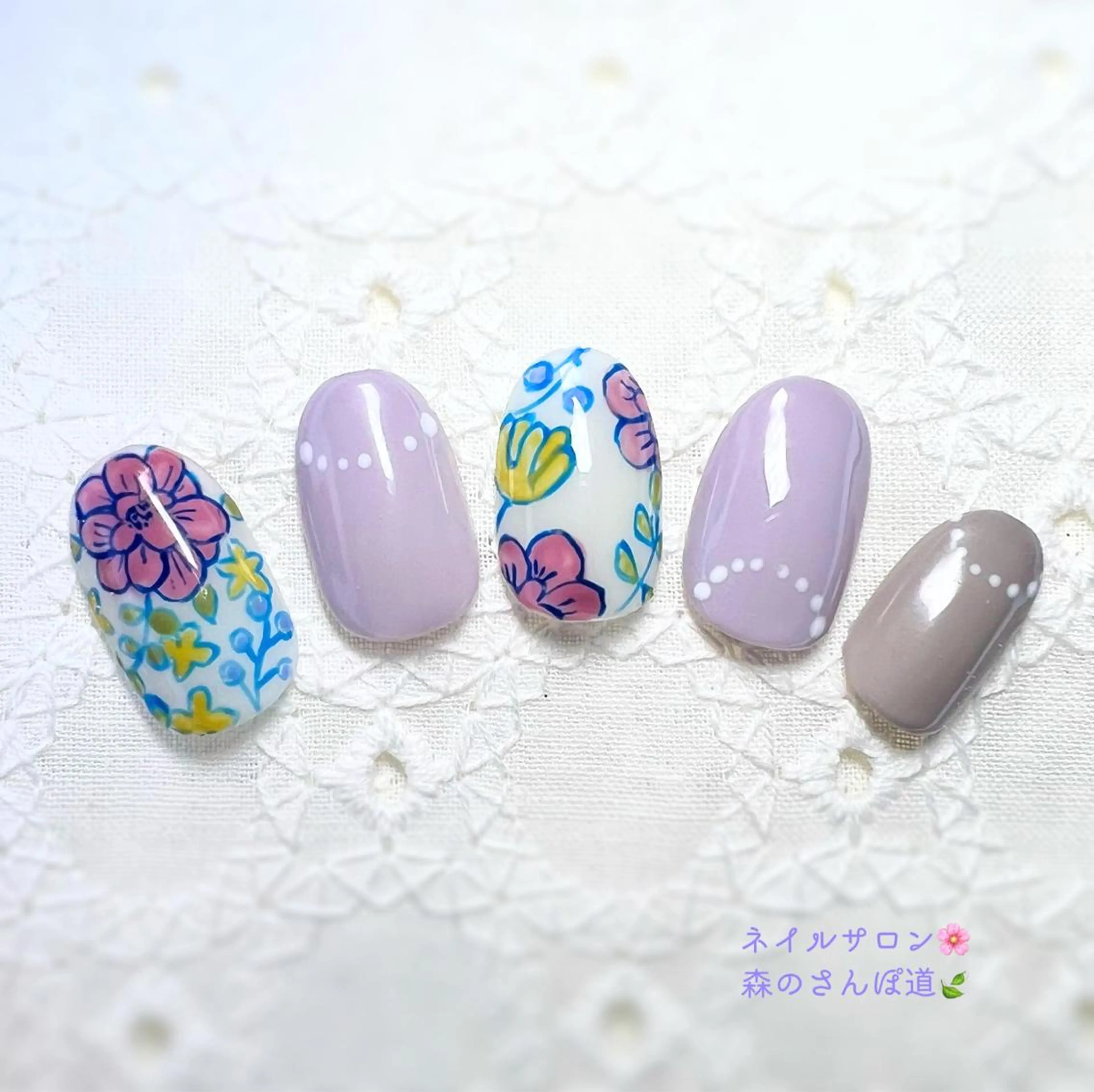 ネイル カジュアル ジェルネイル ガーリー 春ネイル 冬ネイル ハンドネイル 森のさんぽ道所属・ショートネイル 森のさんぽ道のネイルデザイン