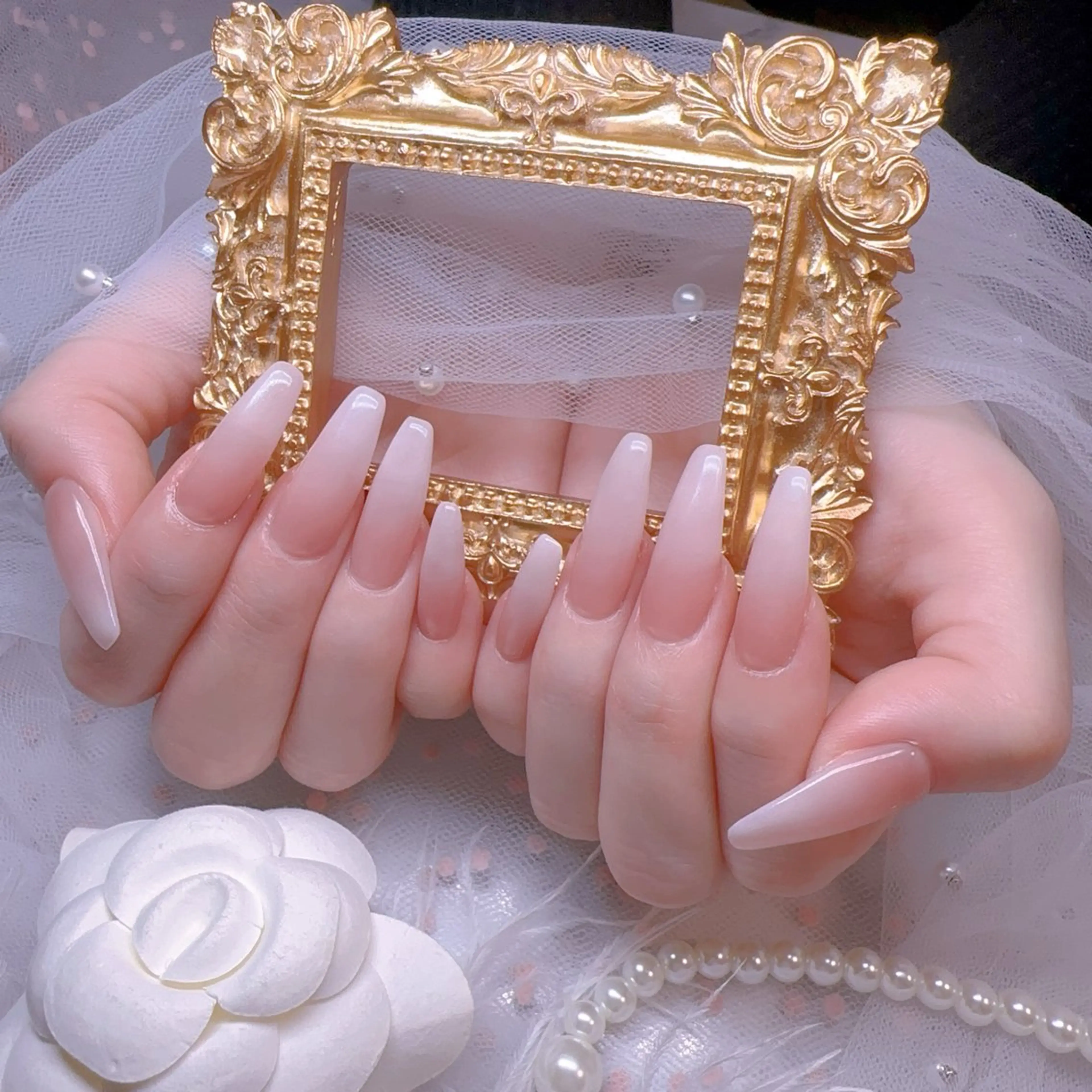 ネイル オーロラネイル フットネイル 韓国ネイル ラメ(グリッター) ラメグラデーション Belle nail salon 新小岩のネイルデザイン