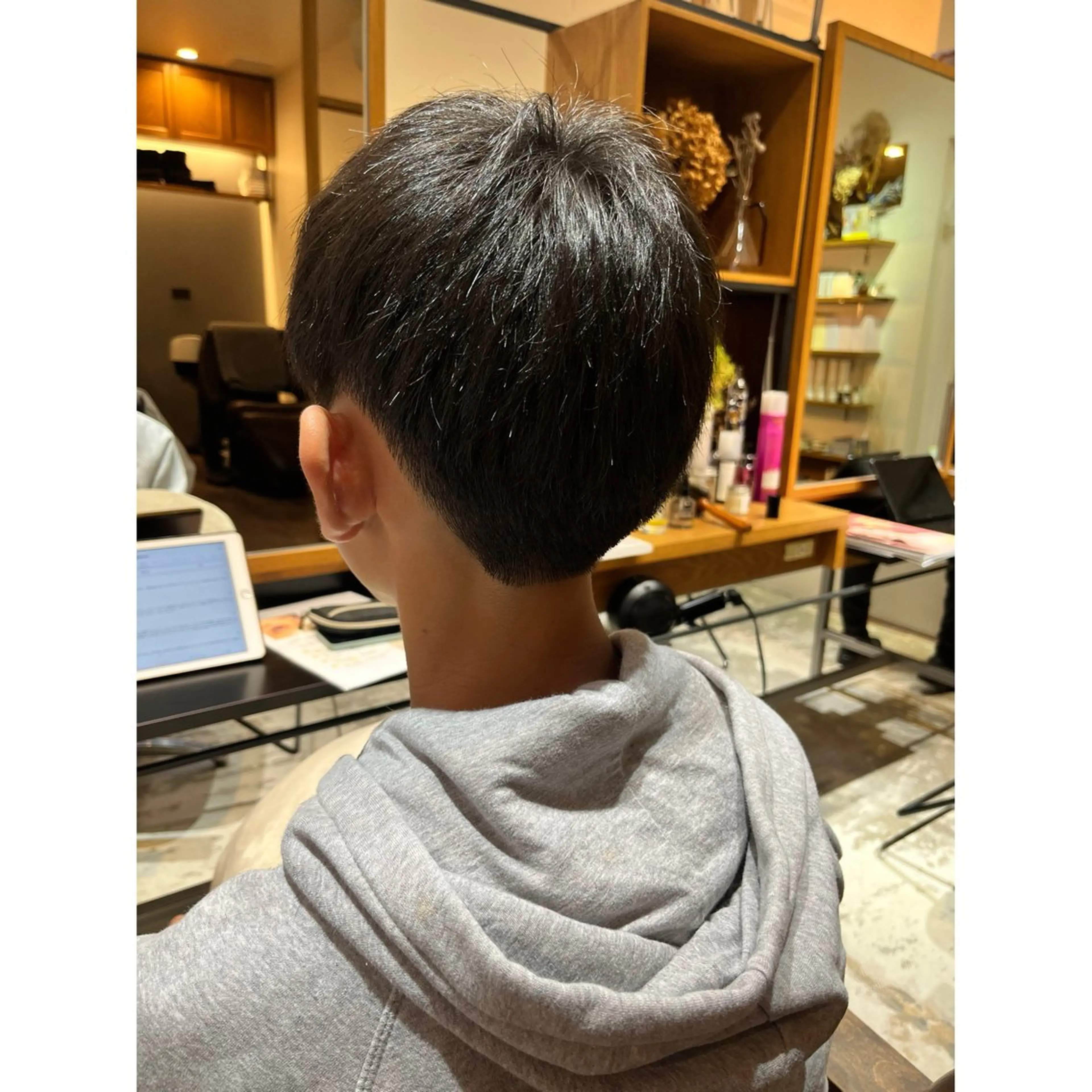 ショート カット 喜友名洸季 anoneのヘアスタイル