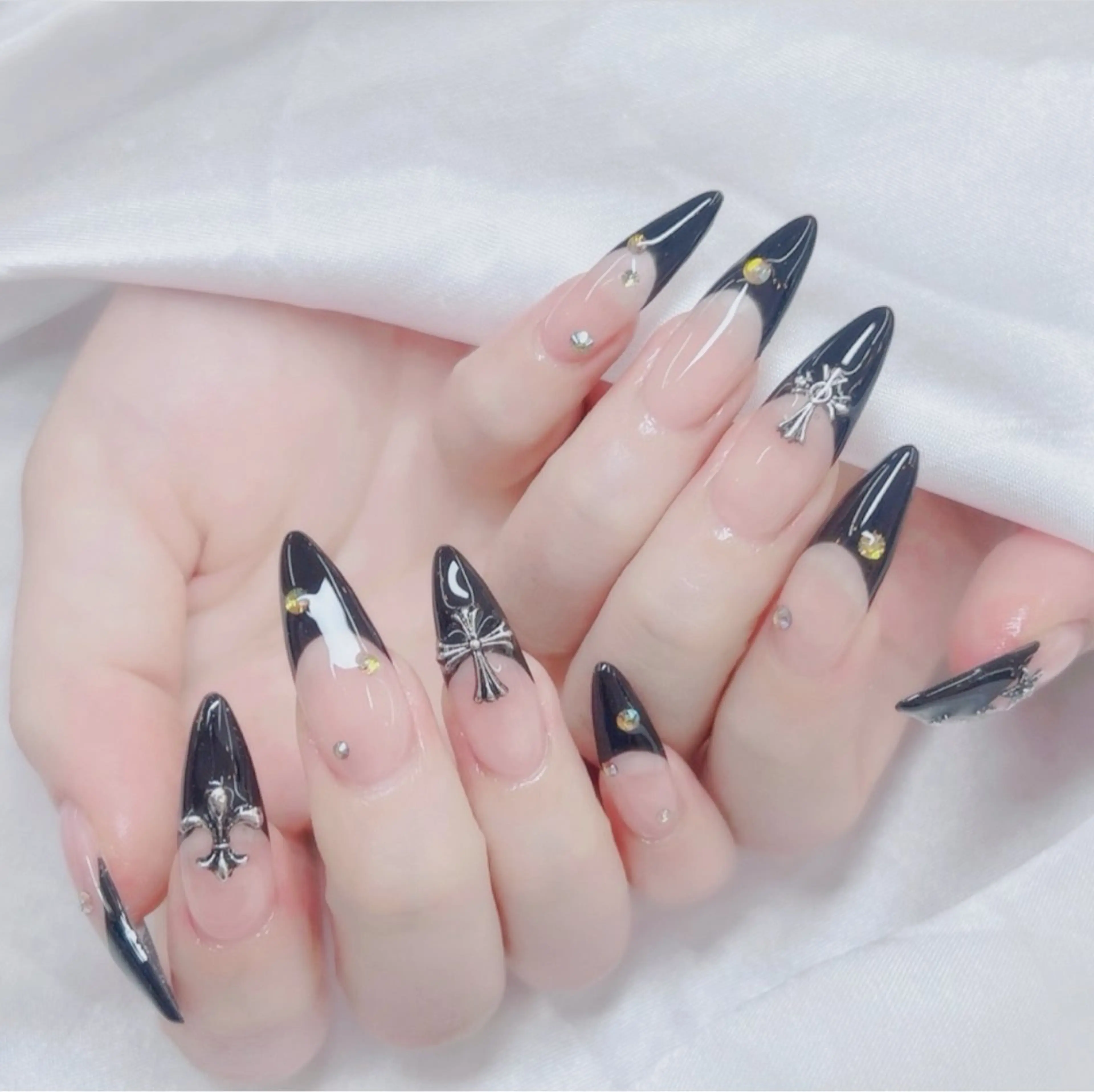 ネイル アニマル柄 オーロラネイル チークネイル フラッシュネイル ジェルネイル ハンドネイル Lina所属・Hina Nailのネイルデザイン