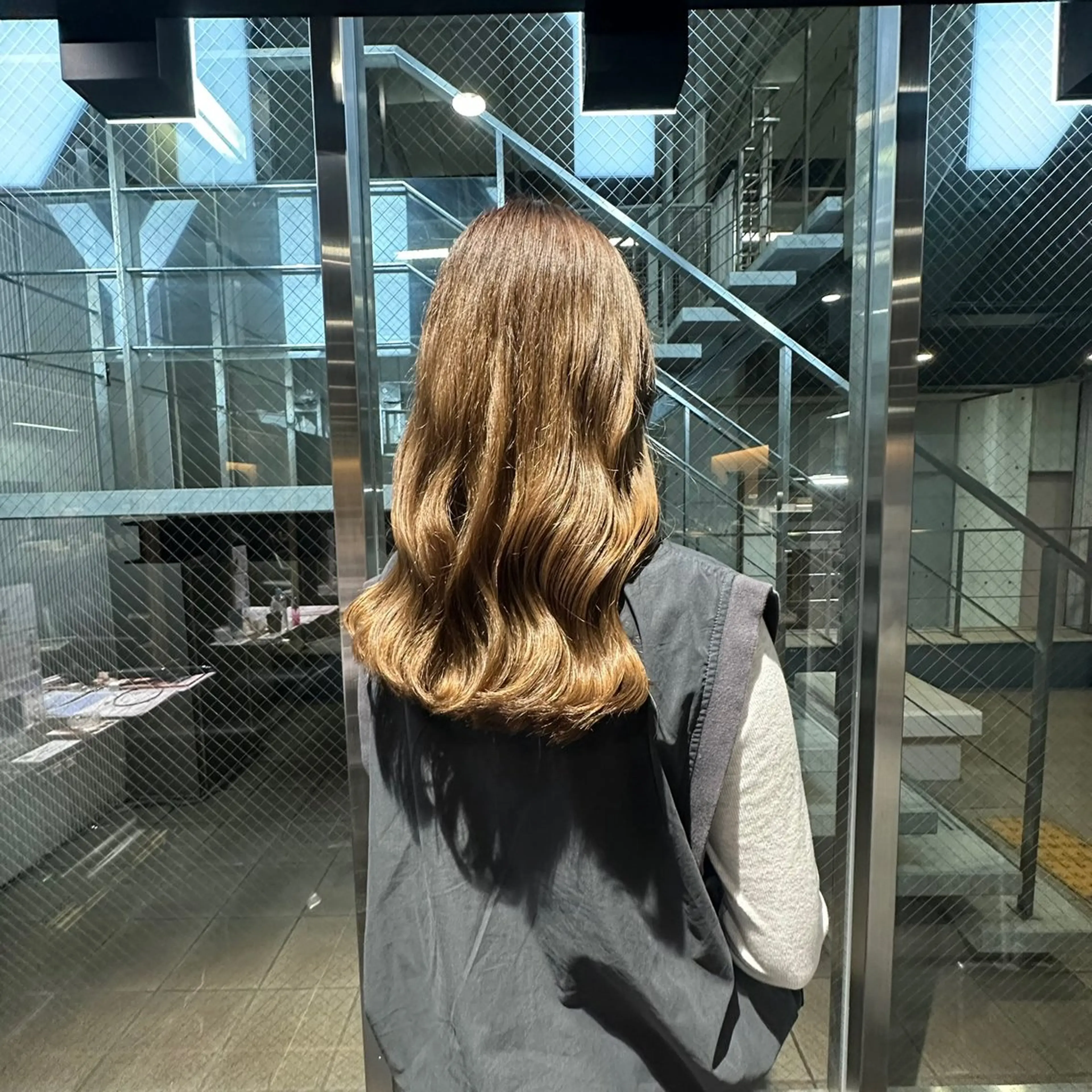 ロング カラー ブリーチ ブラウンカラー 透明感カラー イルミナカラー 【メンズカット】 佐々木やすは🪴のヘアスタイル